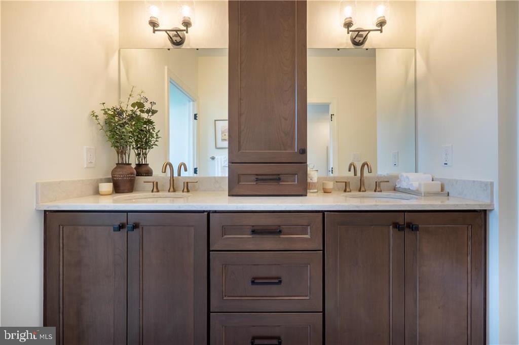 Real estate listing preview #31