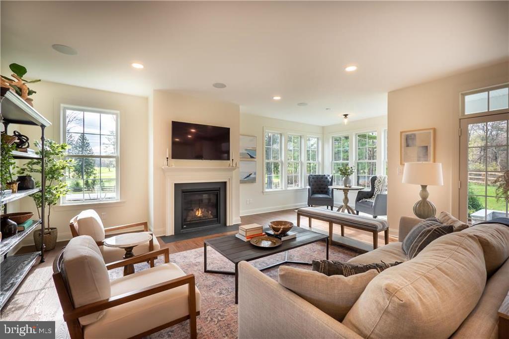 Real estate listing preview #17