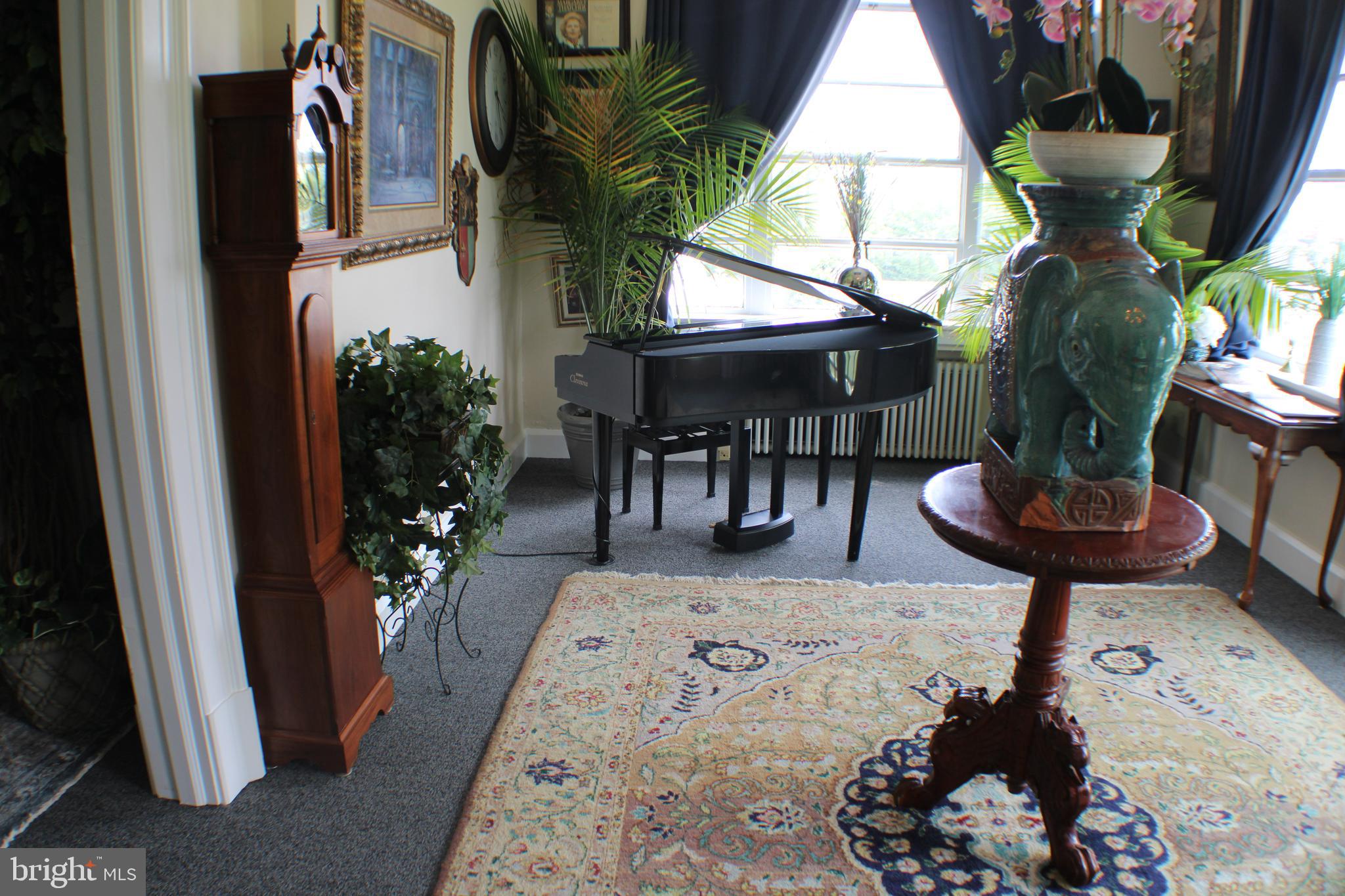 Real estate listing preview #4