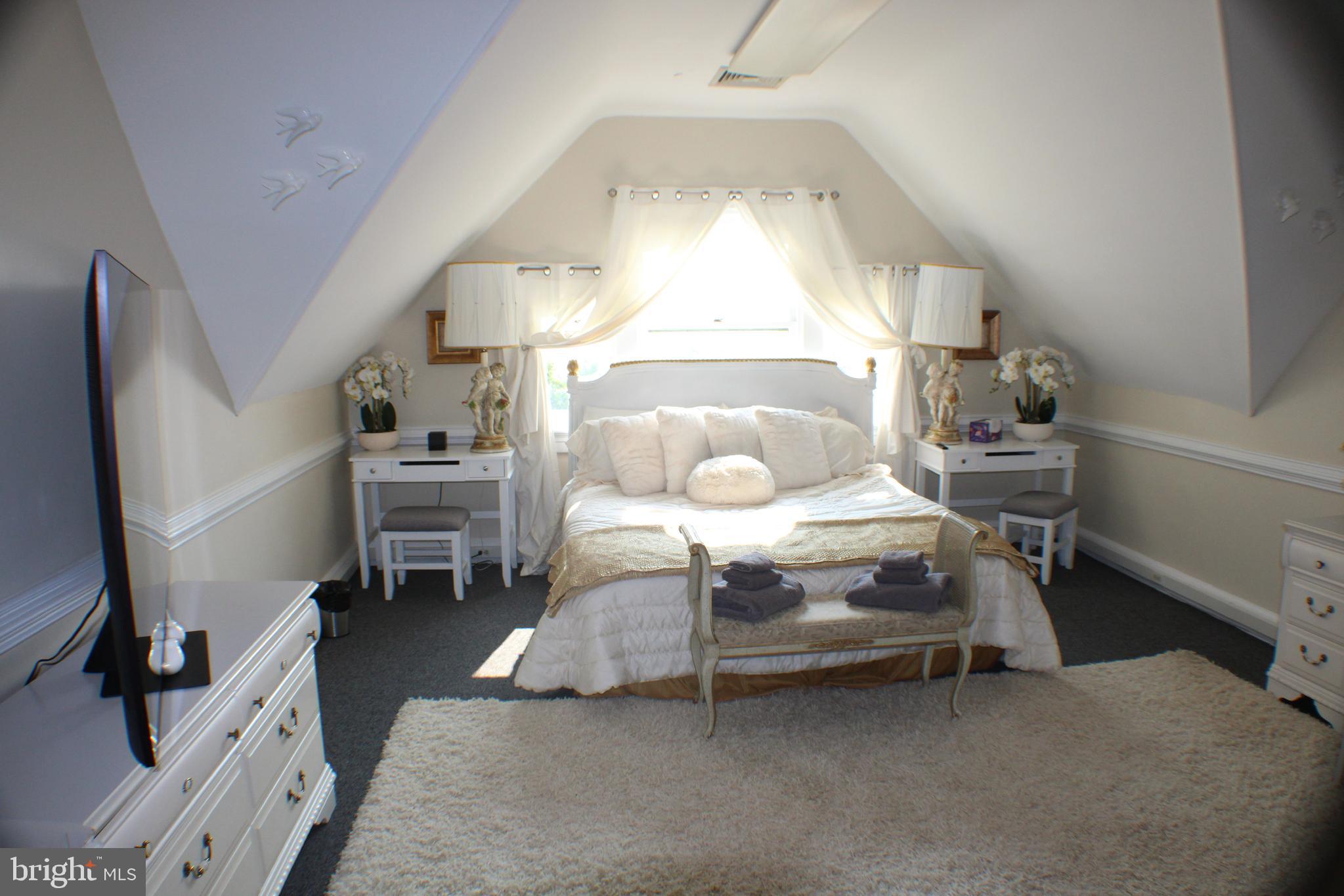 Real estate listing preview #7