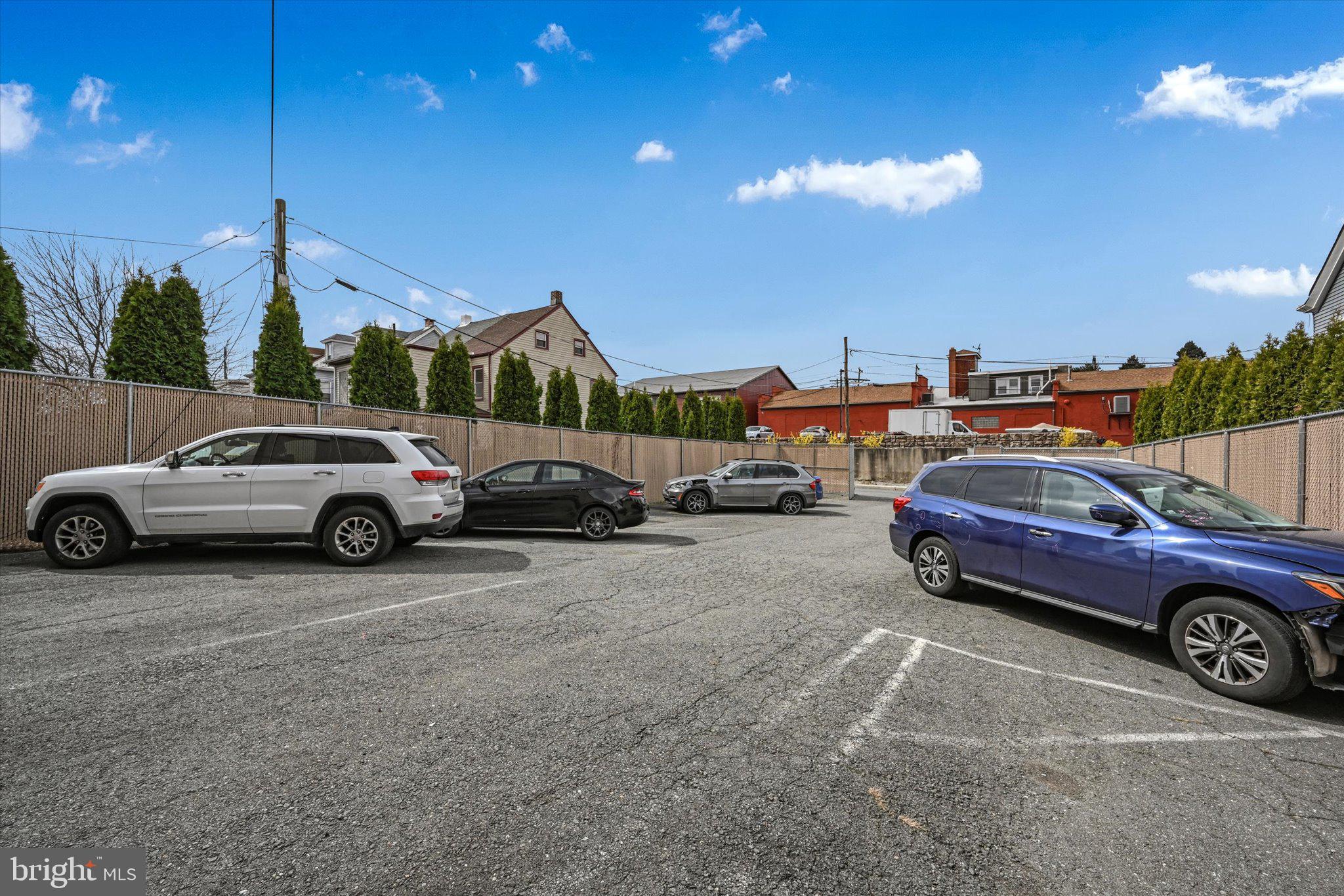 Real estate listing preview #17