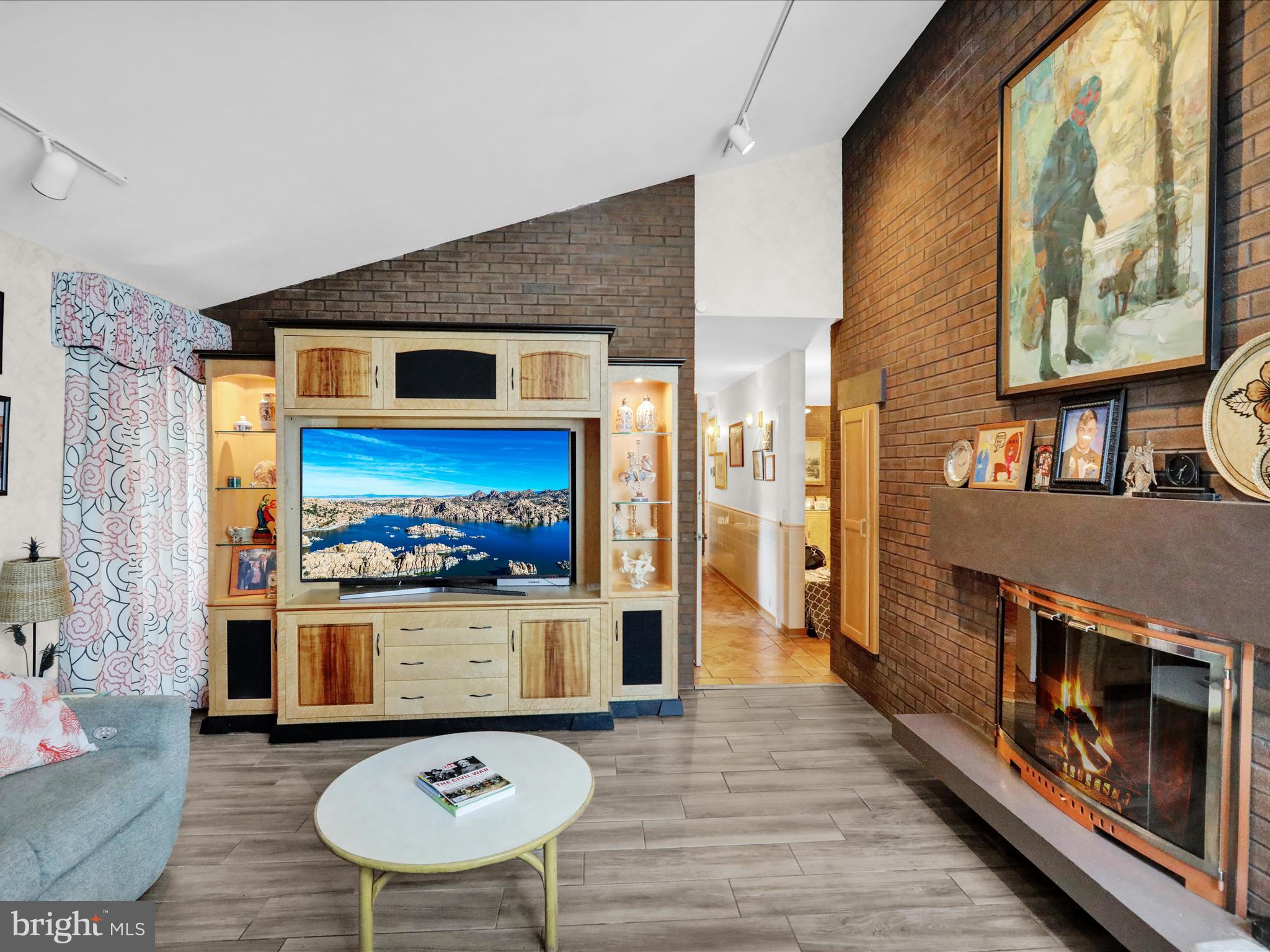 Real estate listing preview #30