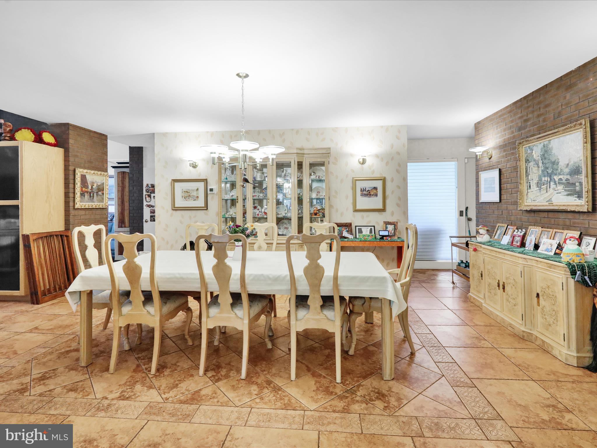 Real estate listing preview #22