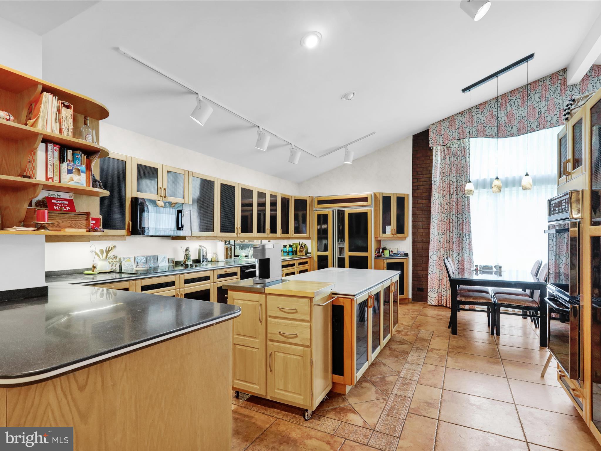 Real estate listing preview #28