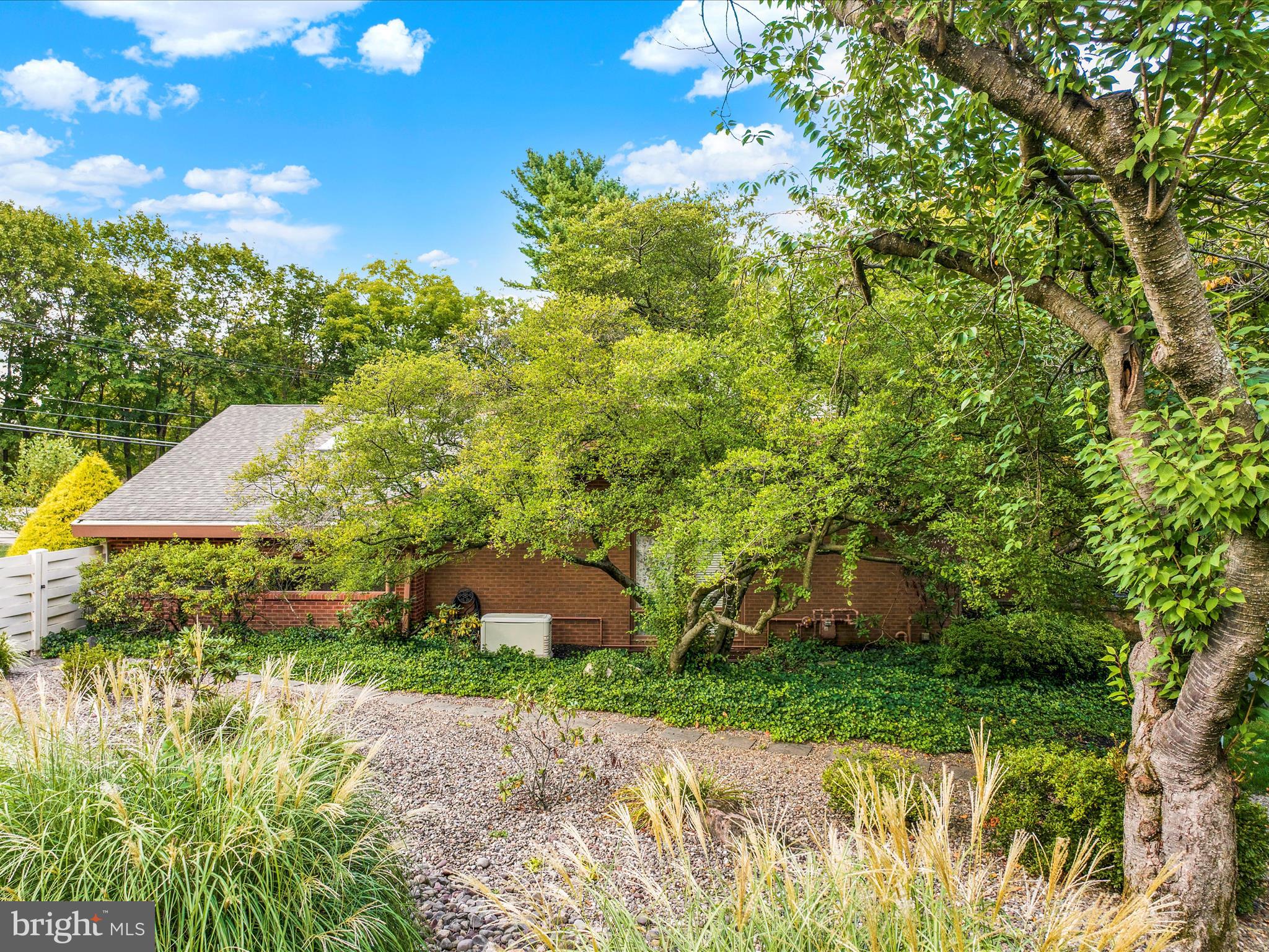 Real estate listing preview #96