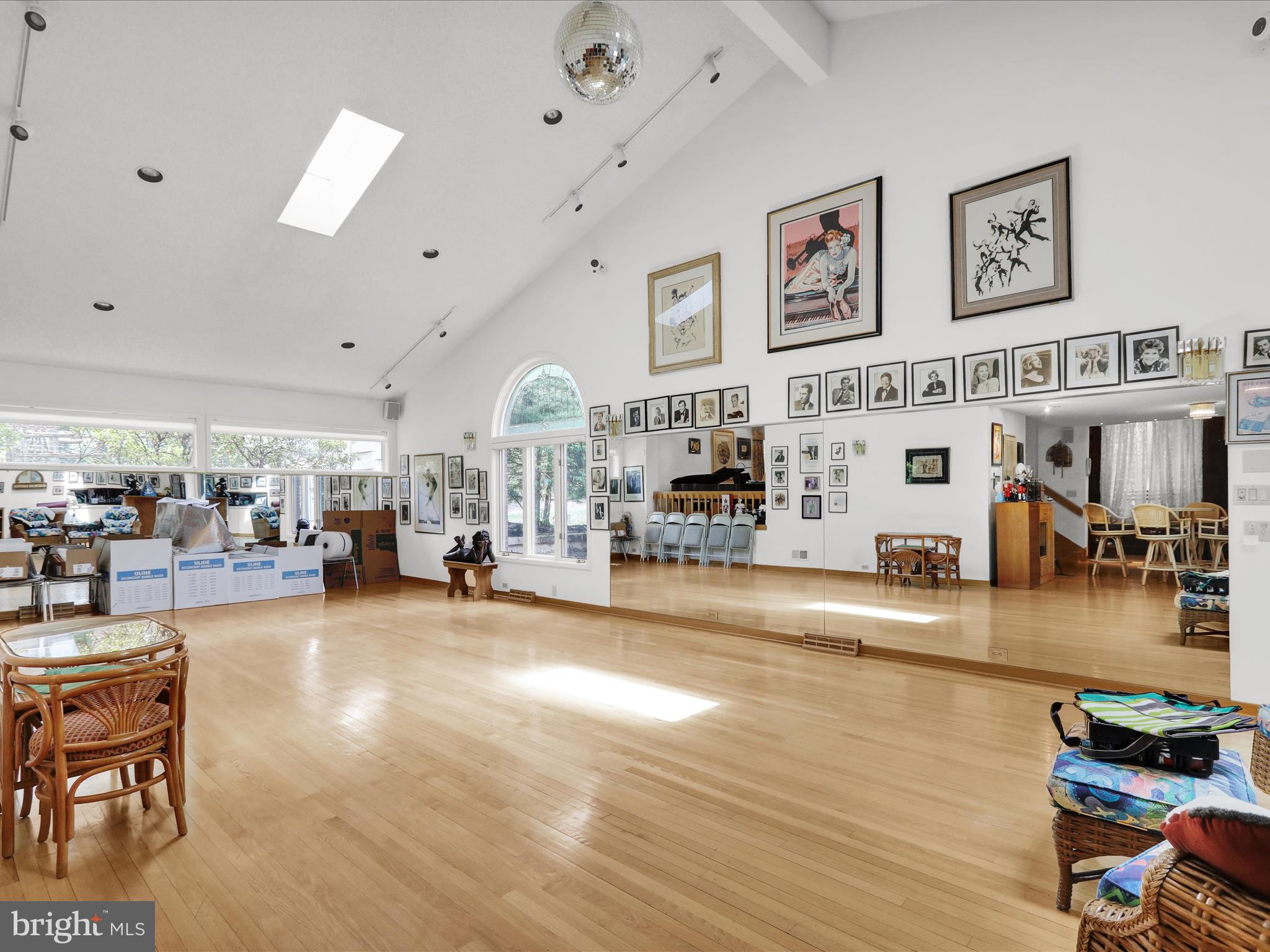 Real estate listing preview #14