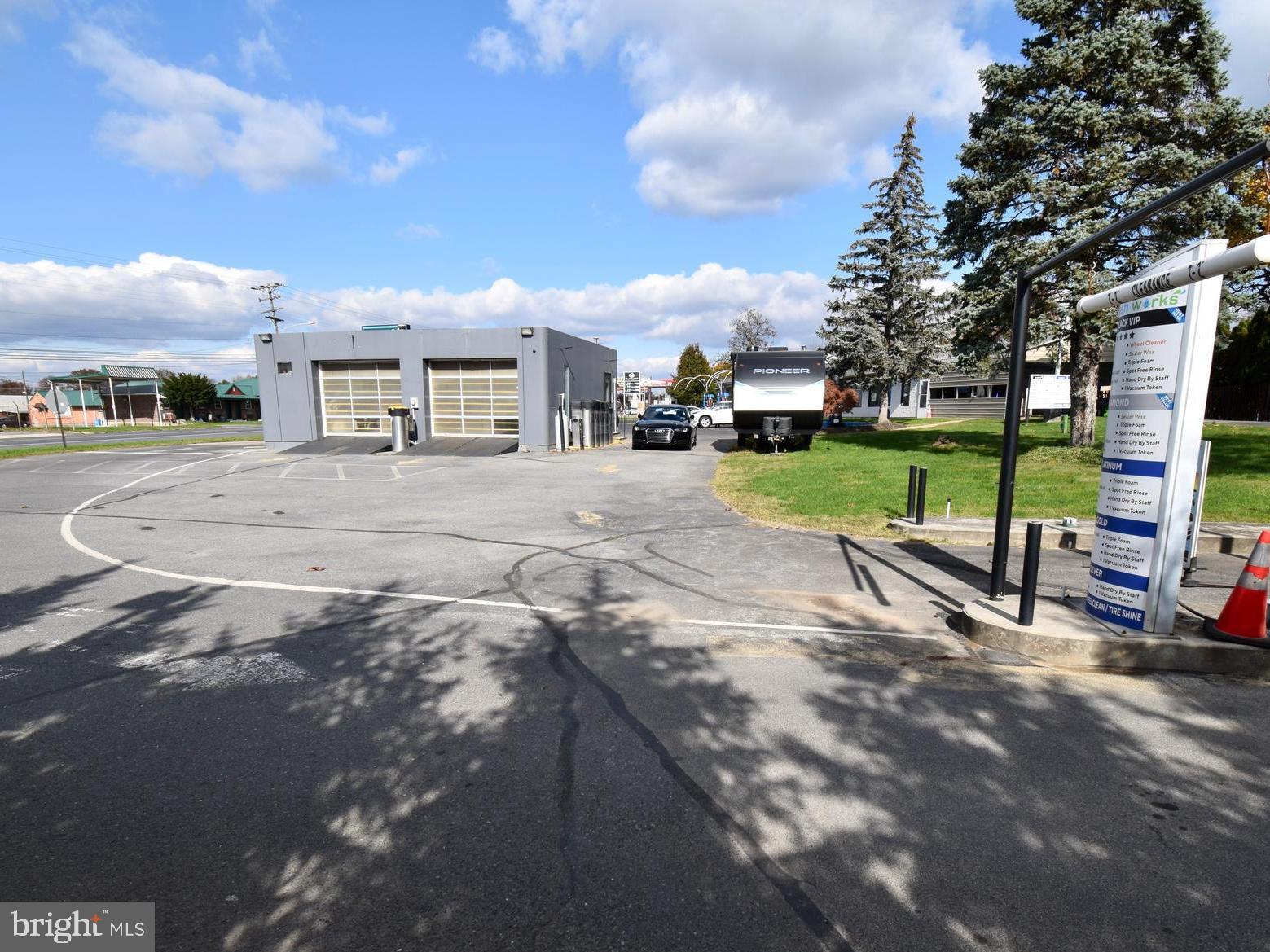 Real estate listing preview #12