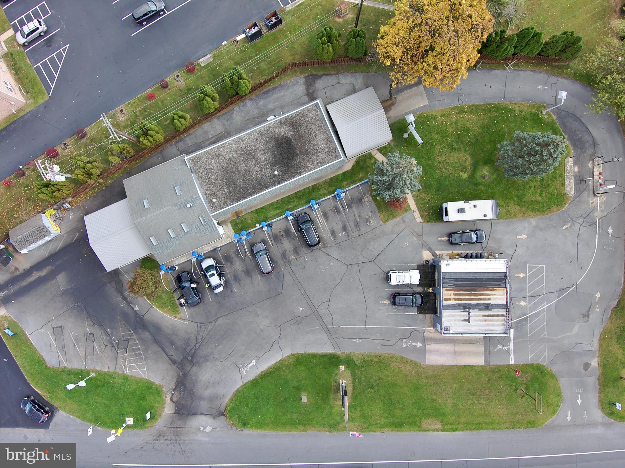 Real estate listing preview #3