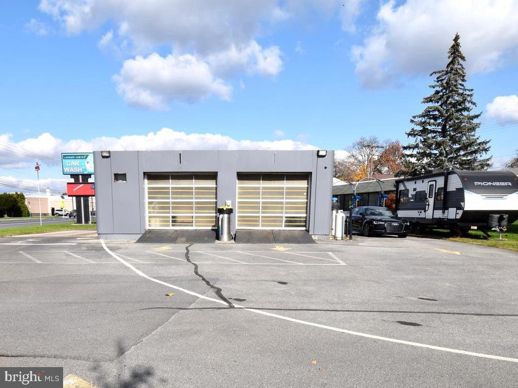 Real estate listing preview #24