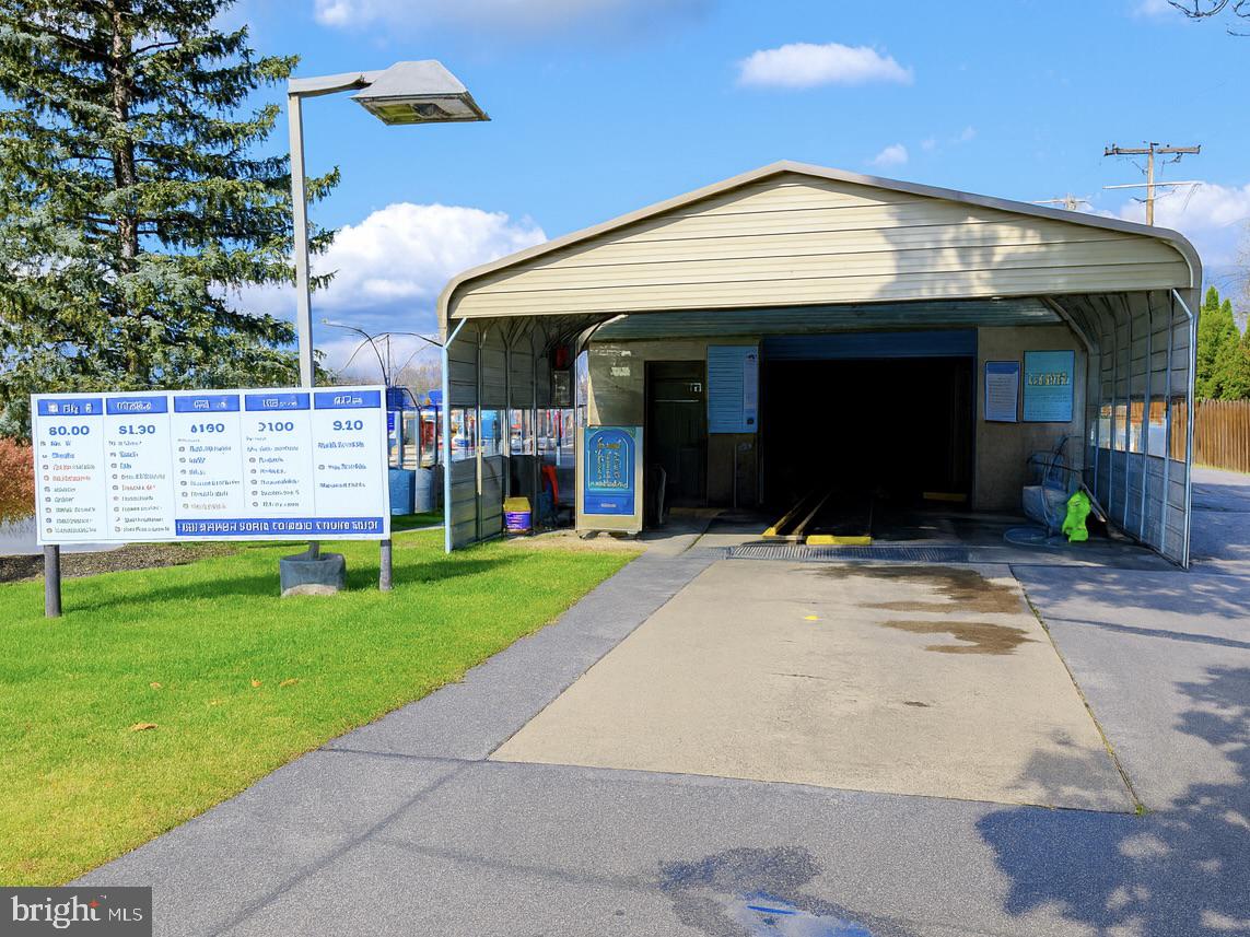 Real estate listing preview #11