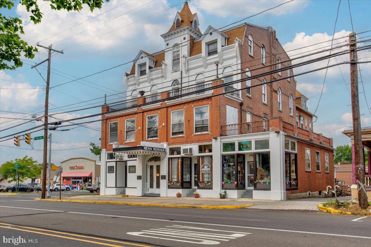 Real estate listing preview #3