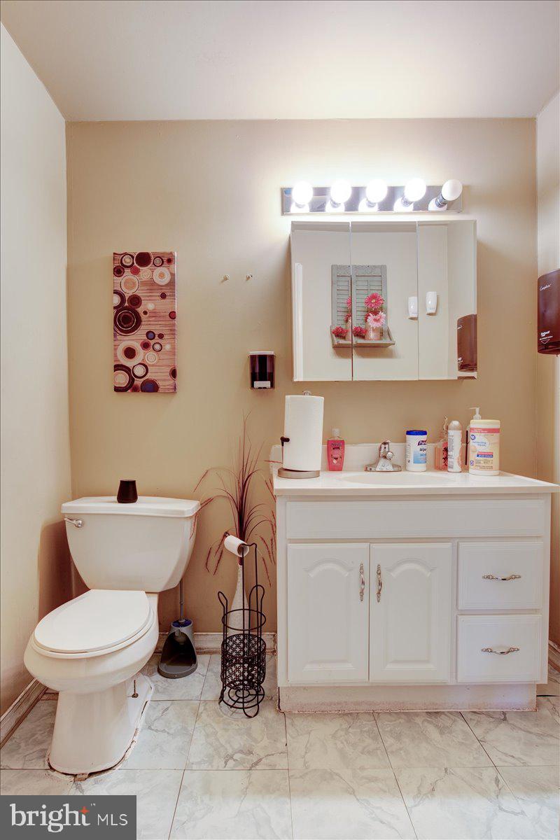 Real estate listing preview #16