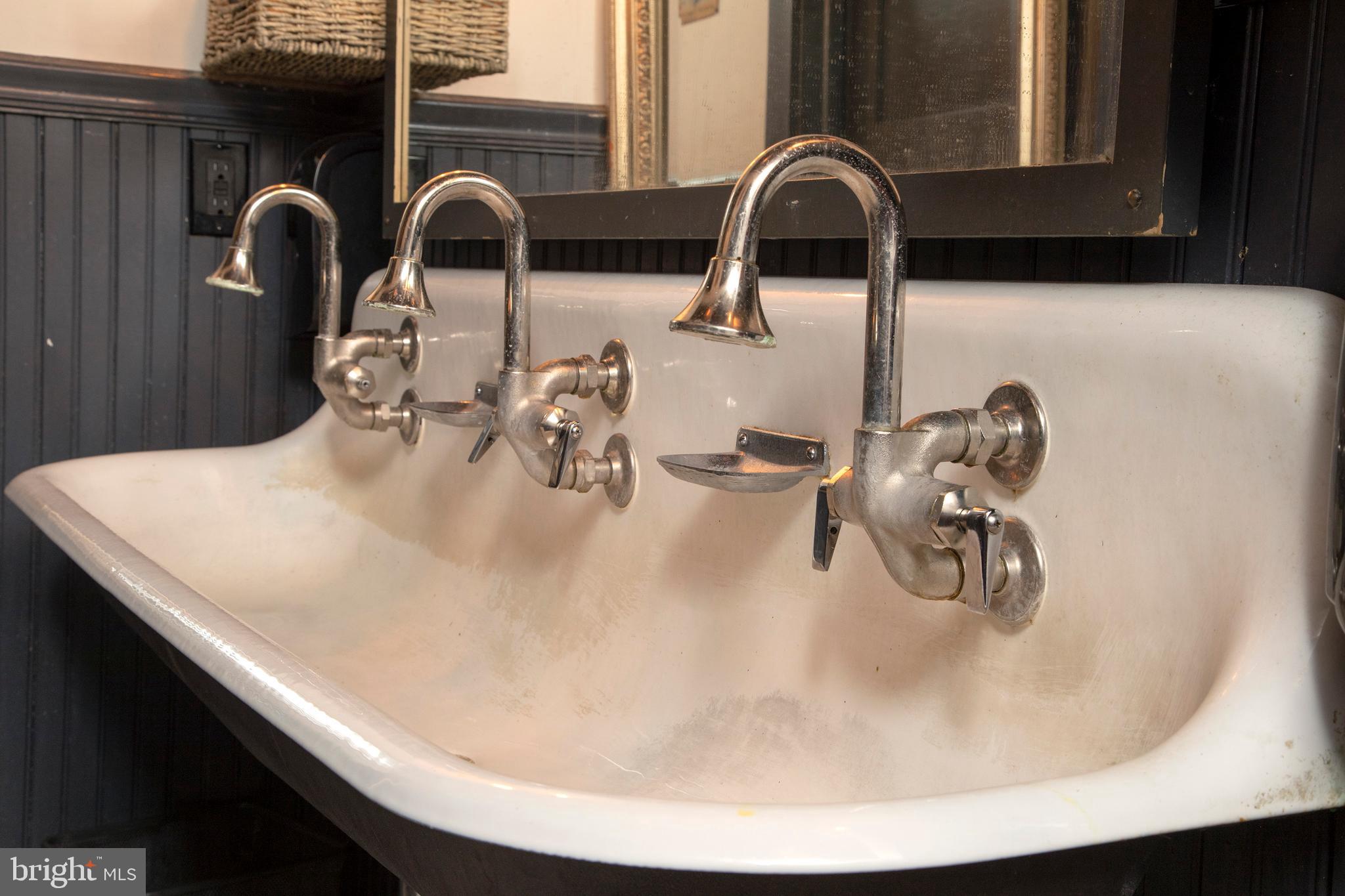 Real estate listing preview #18