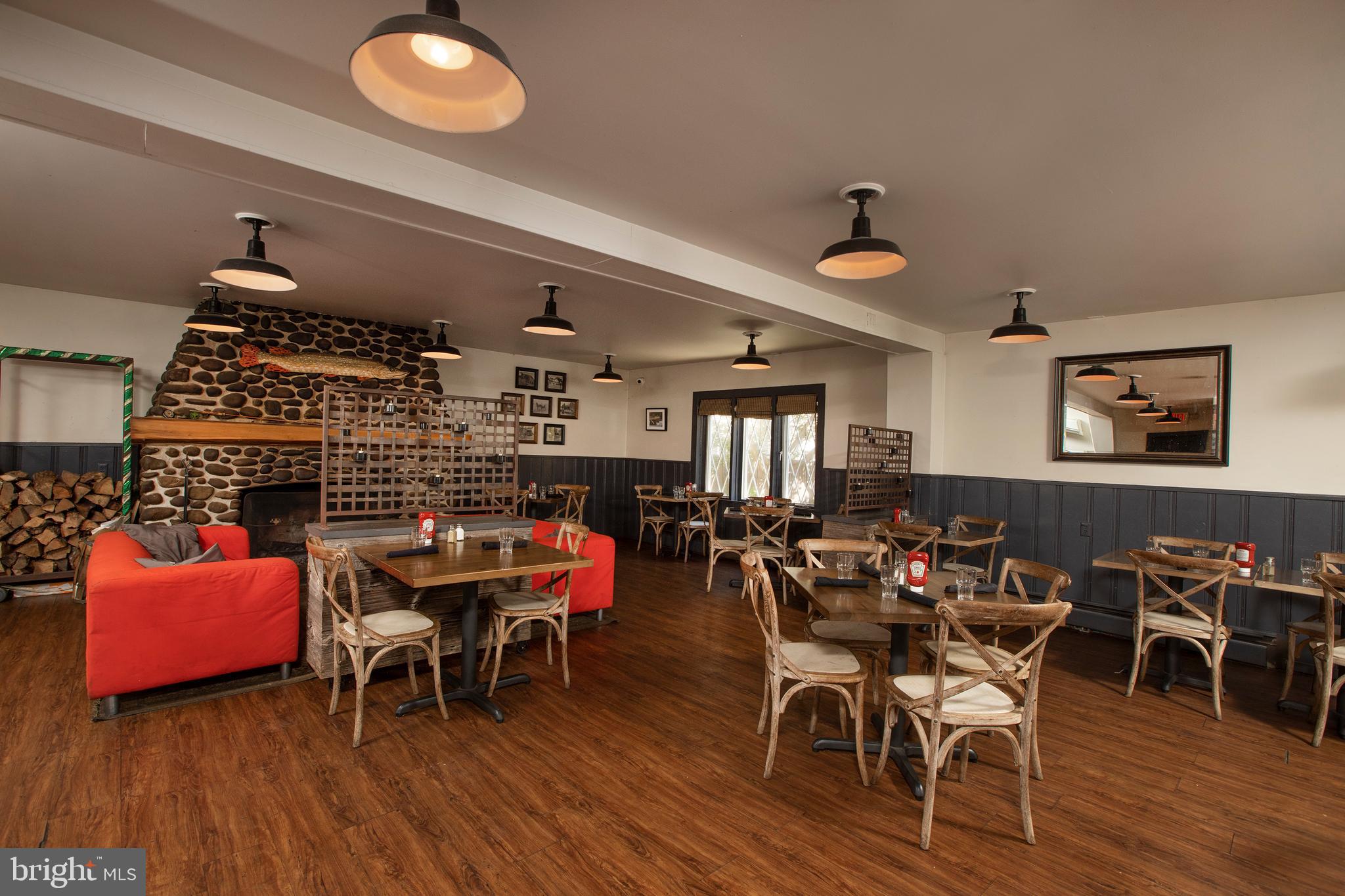 Real estate listing preview #9