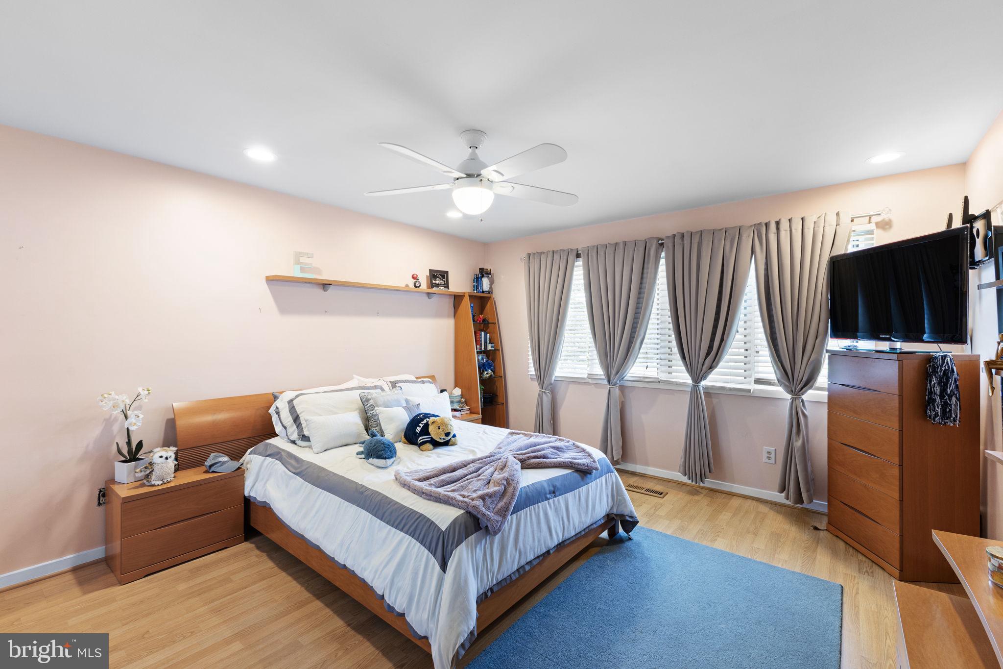 Real estate listing preview #32