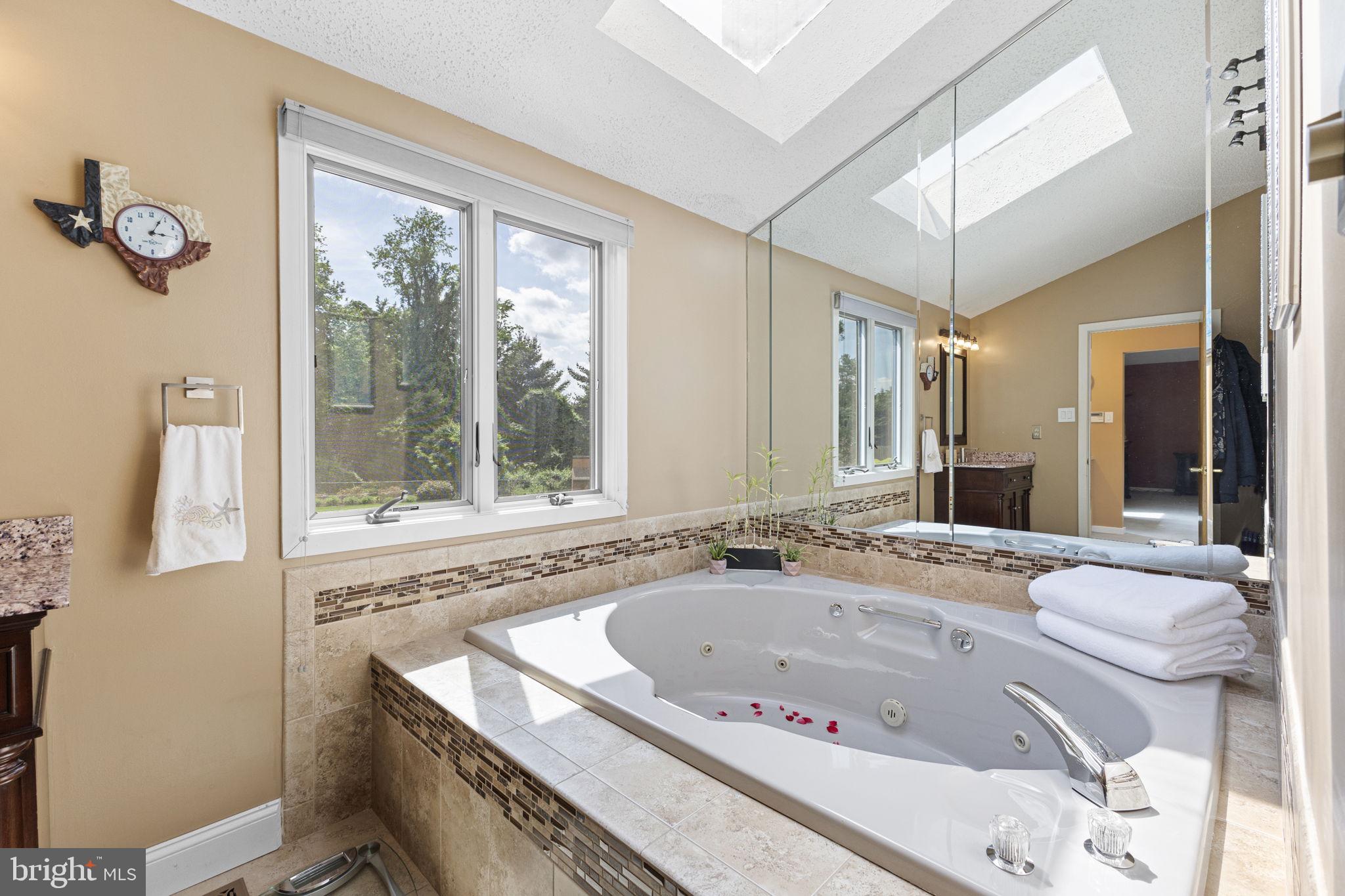 Real estate listing preview #25