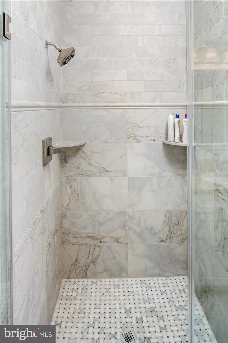 Real estate listing preview #24