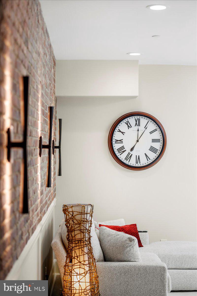 Real estate listing preview #28