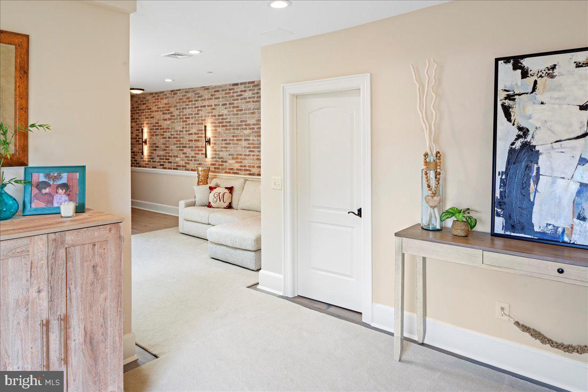 Real estate listing preview #30