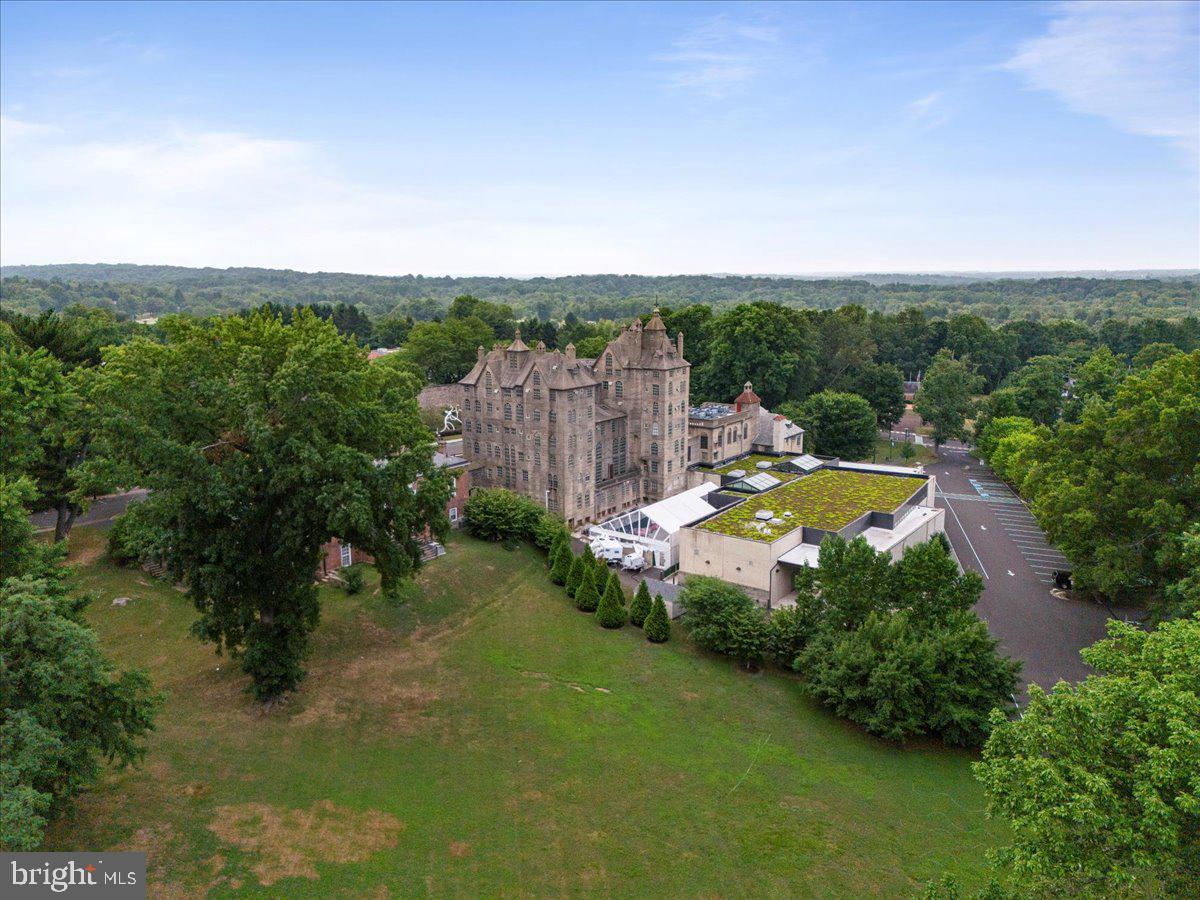 Real estate listing preview #53