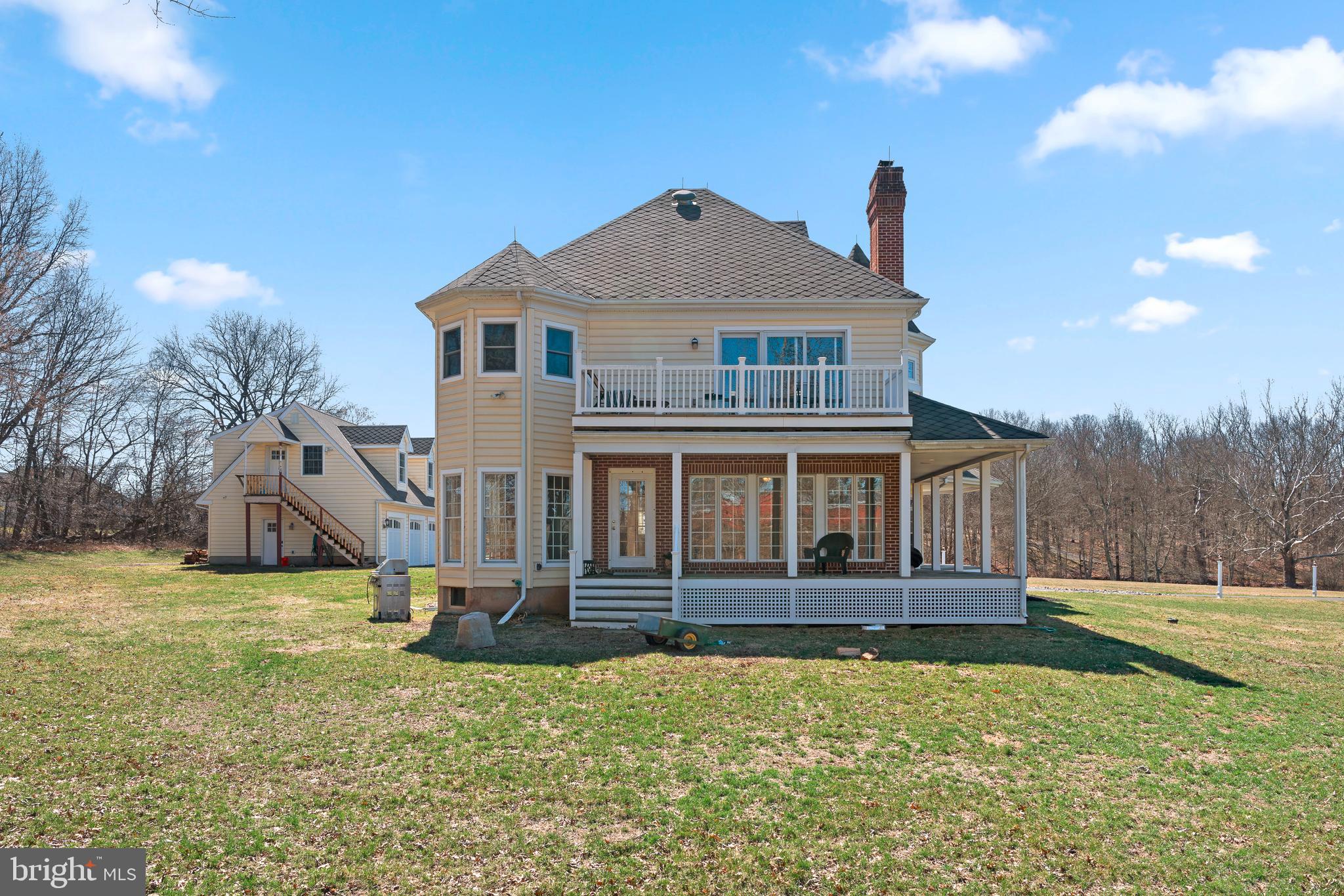 Real estate listing preview #6