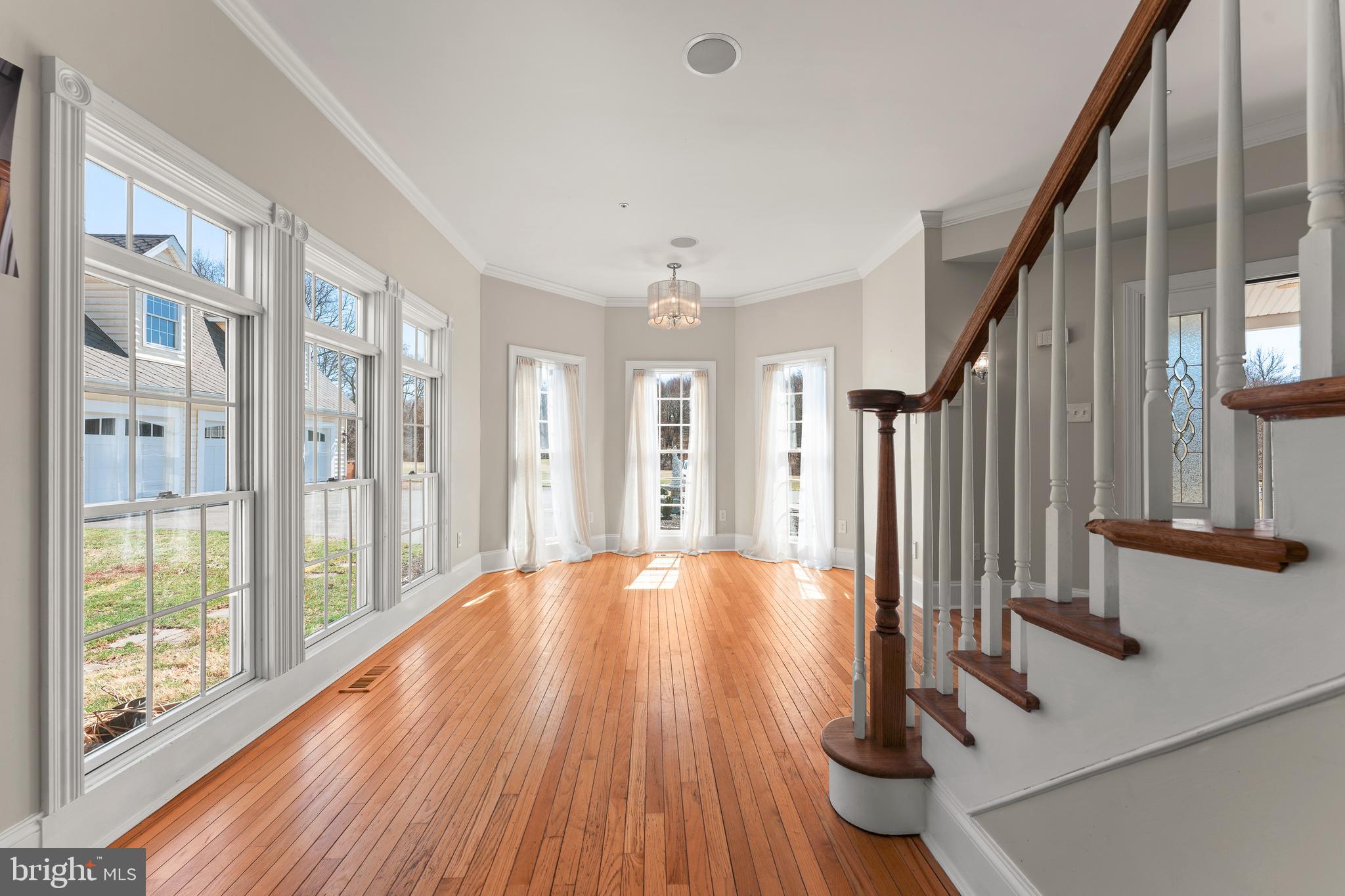 Real estate listing preview #11