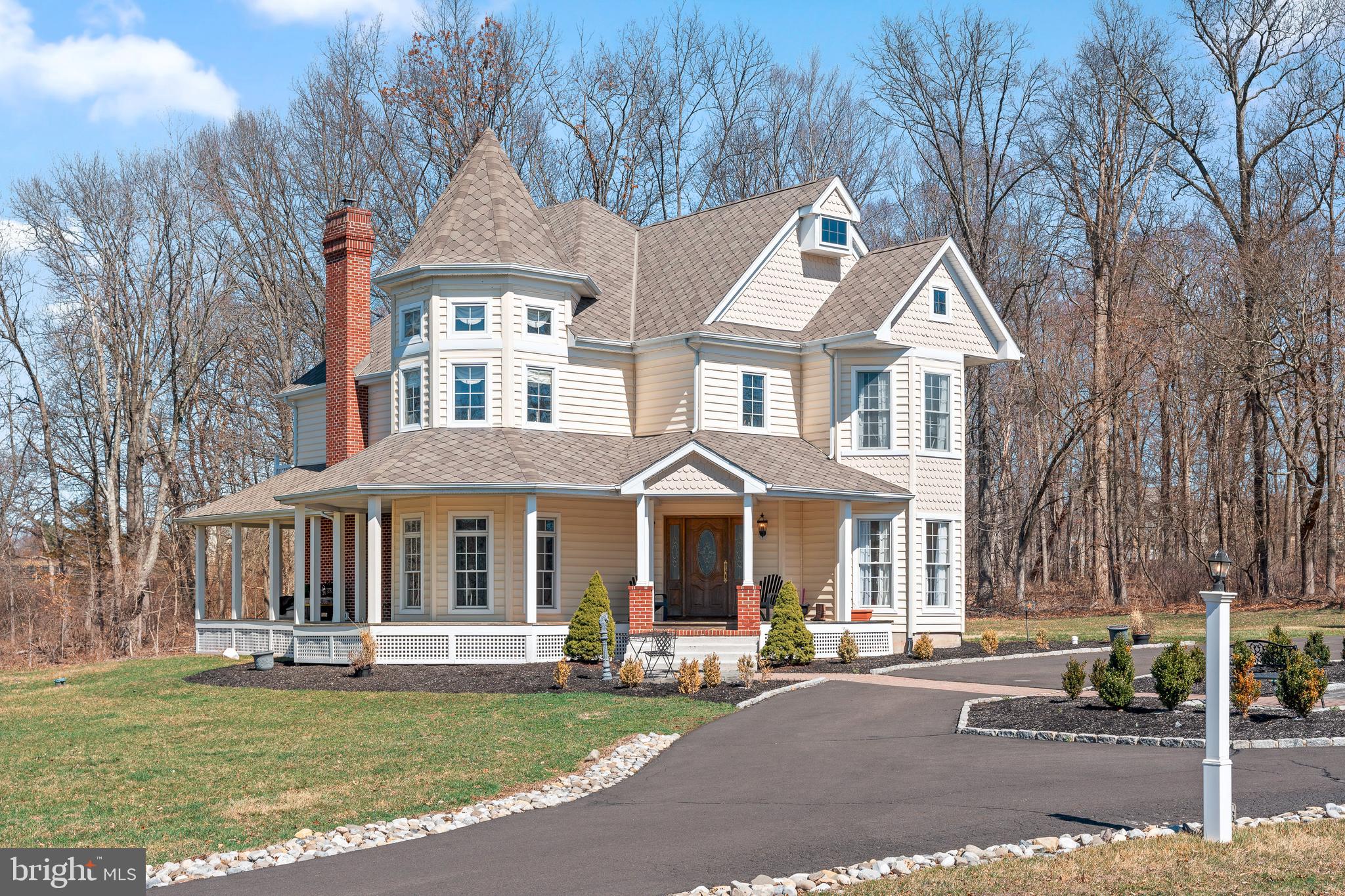 Real estate listing preview #2