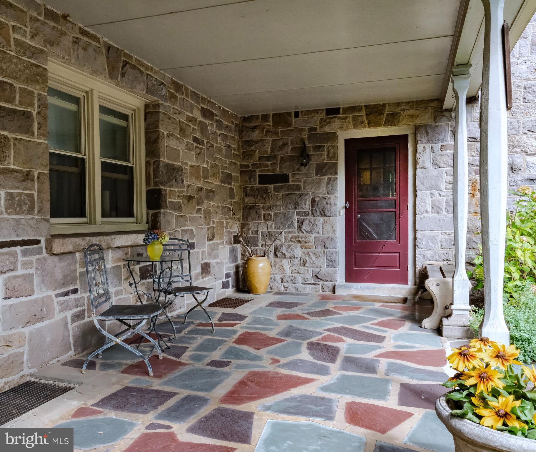 Real estate listing preview #4