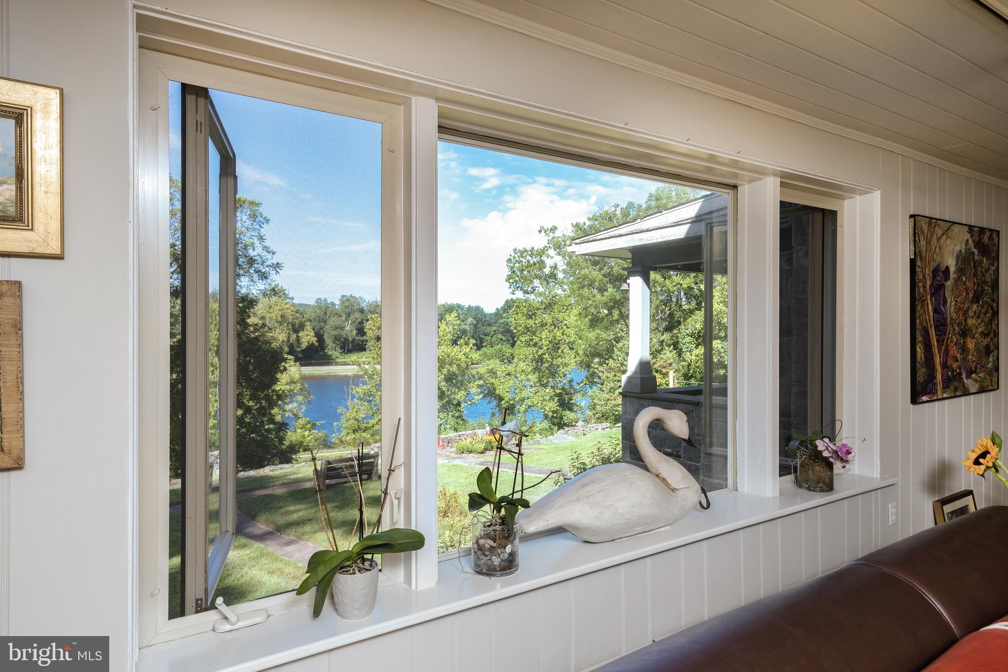 Real estate listing preview #11