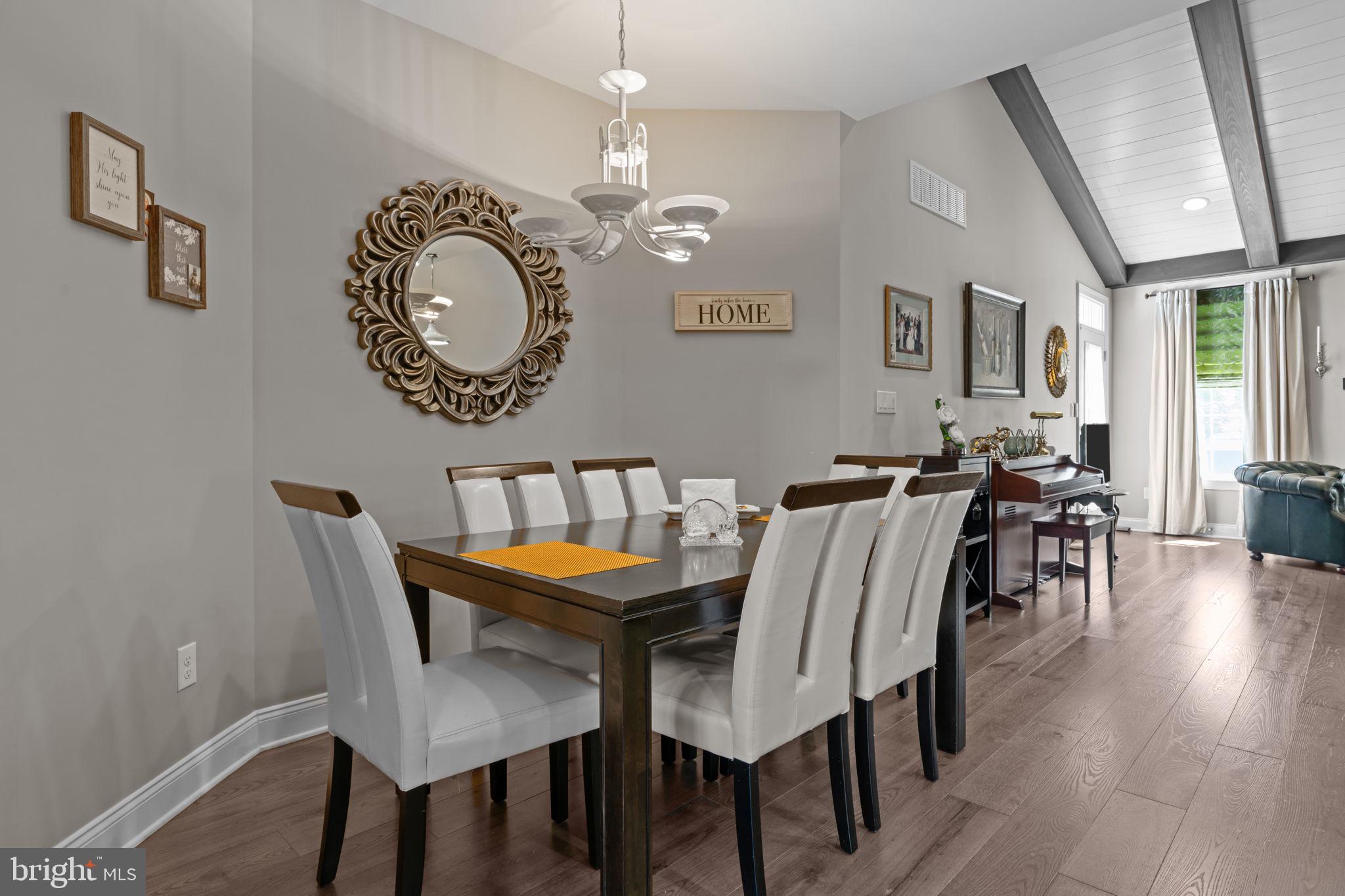 Real estate listing preview #12