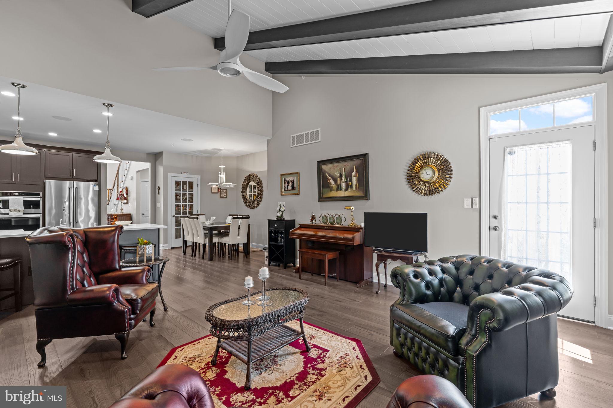 Real estate listing preview #14