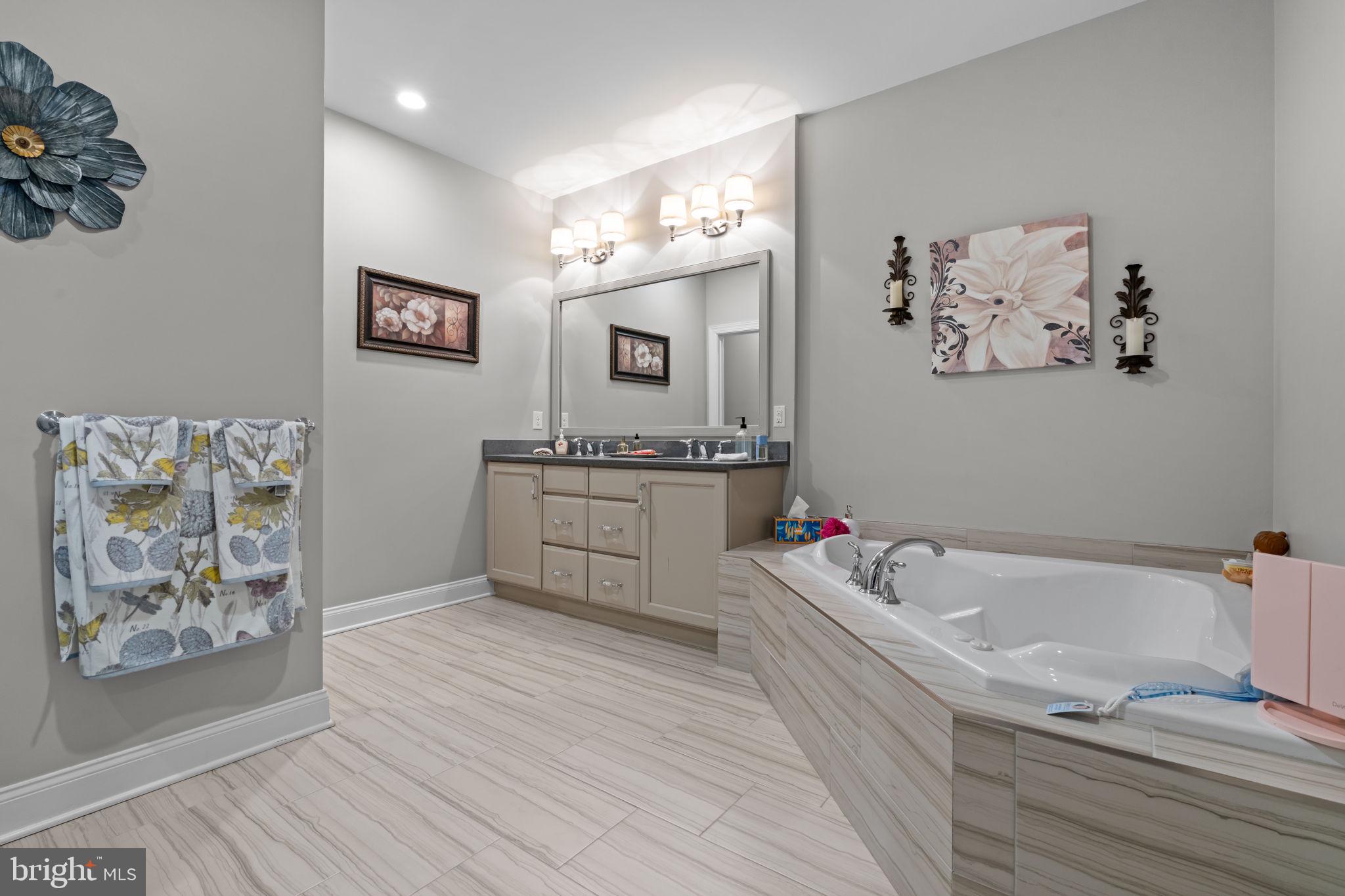 Real estate listing preview #17