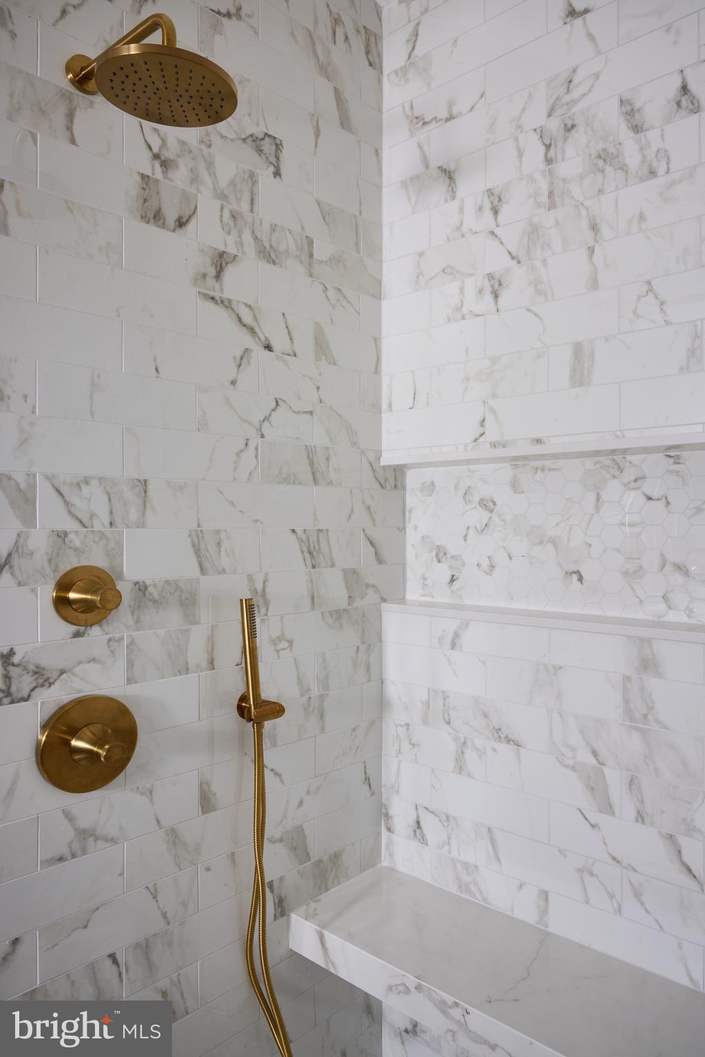 Real estate listing preview #10