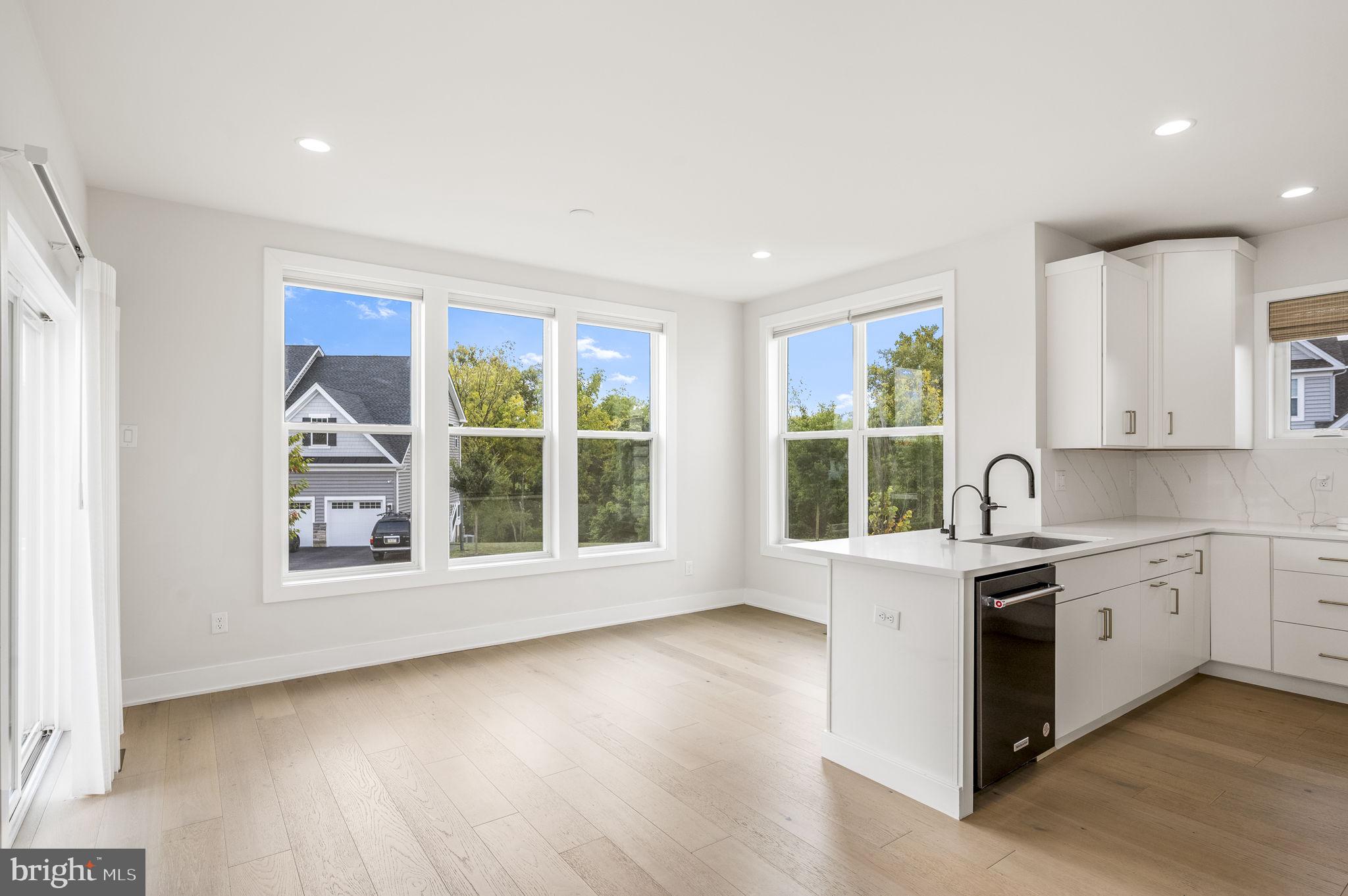 Real estate listing preview #11