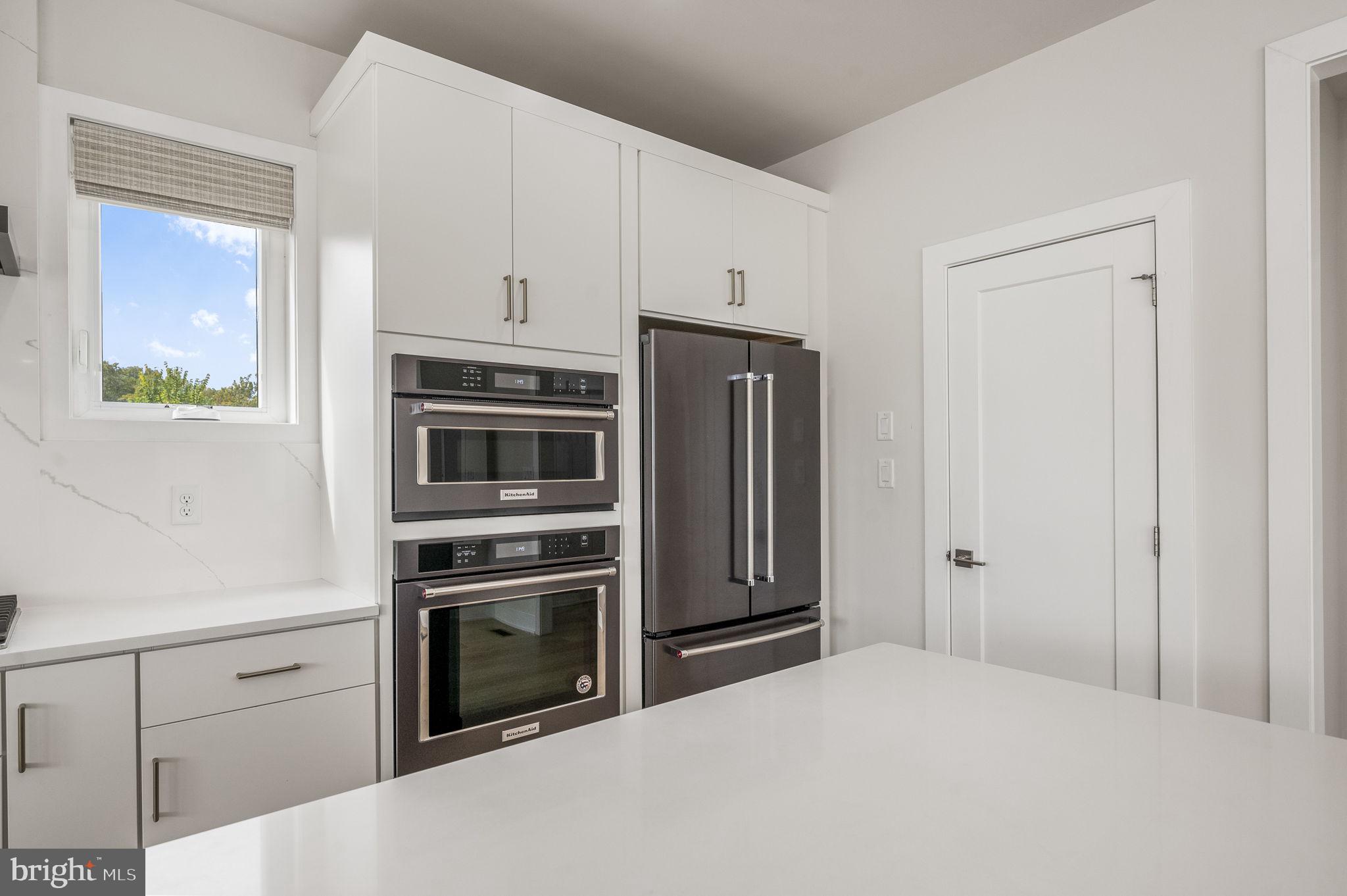 Real estate listing preview #9