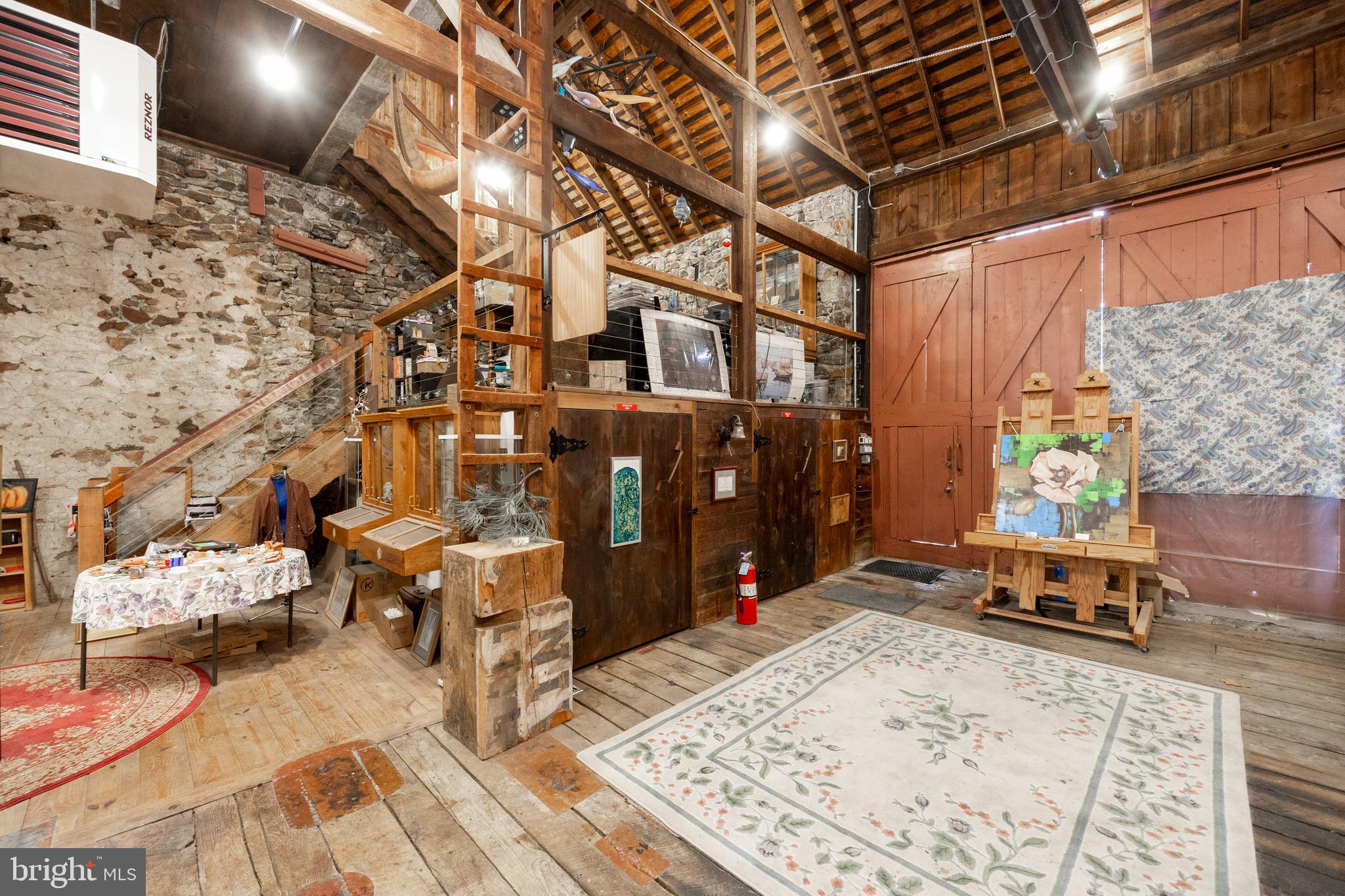 Real estate listing preview #8