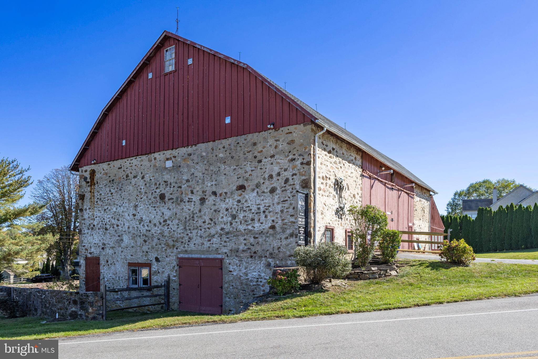 Real estate listing preview #1