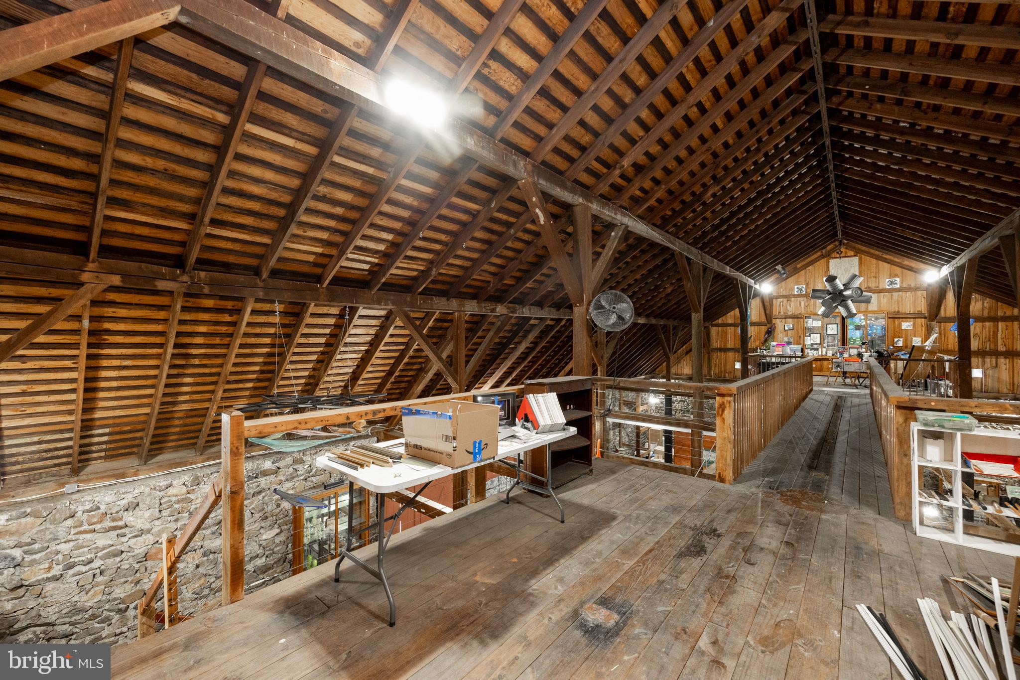 Real estate listing preview #14