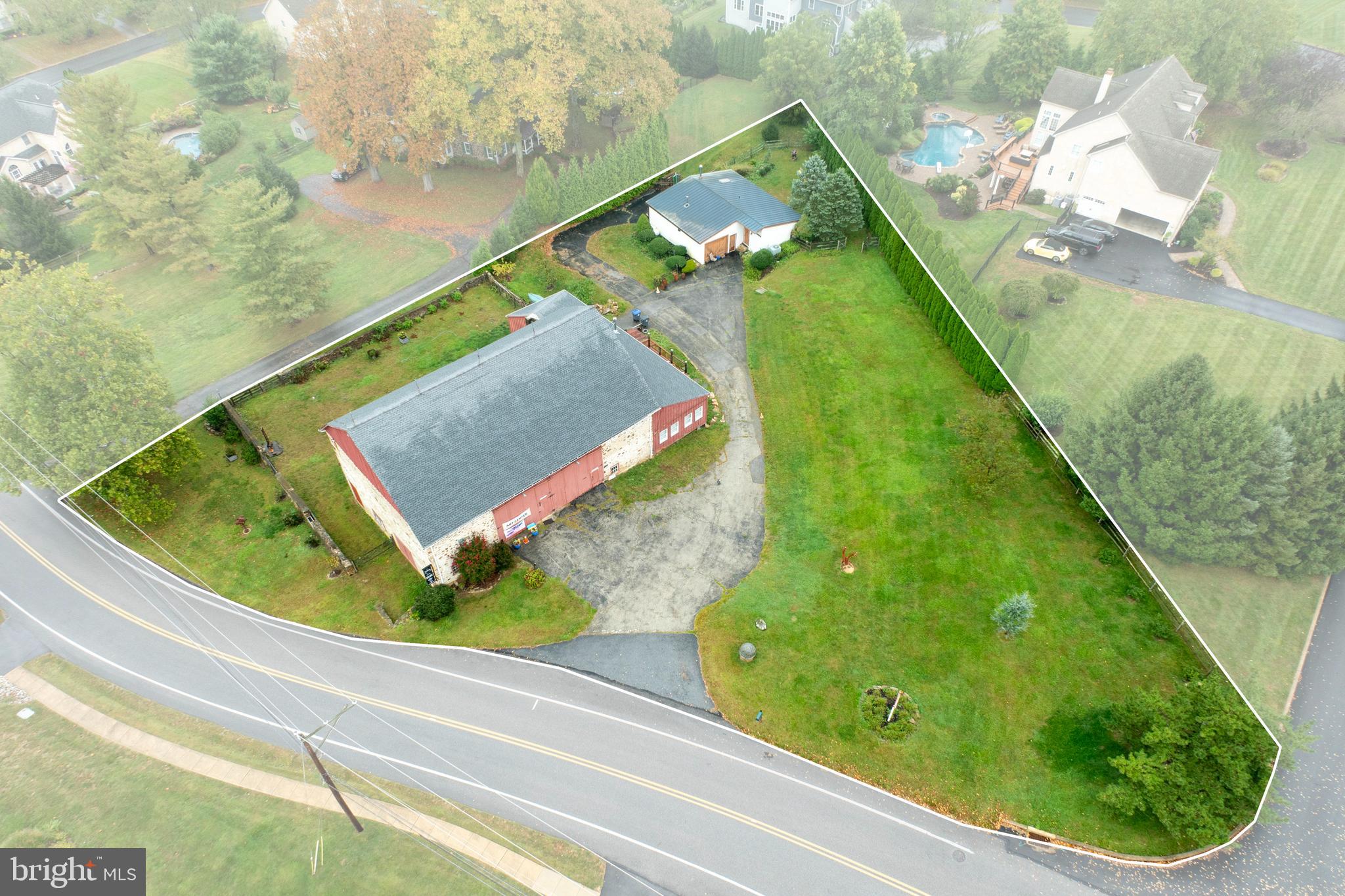 Real estate listing preview #4