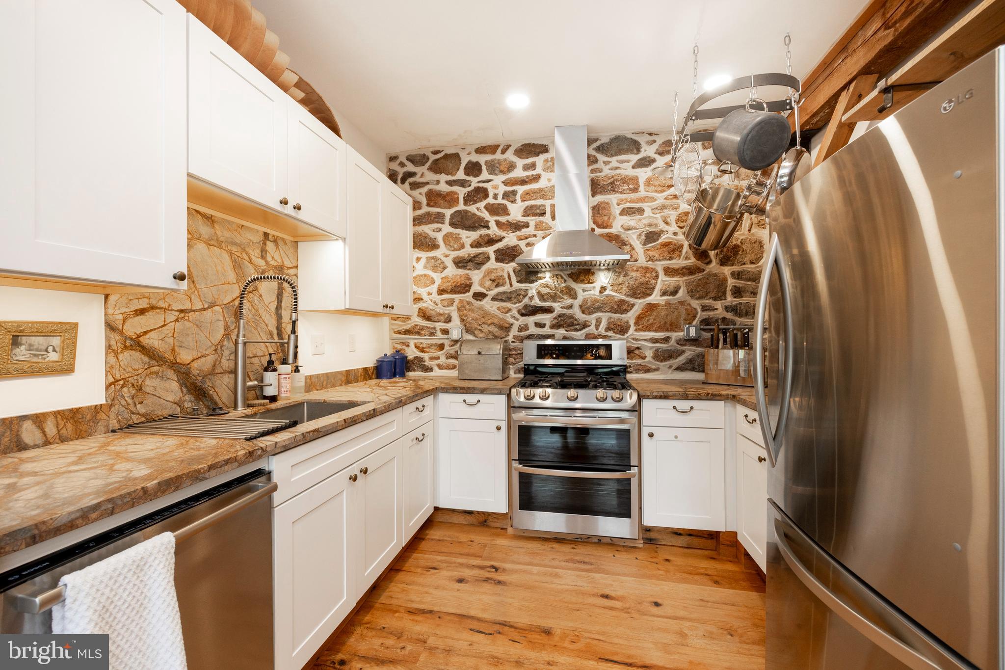 Real estate listing preview #30