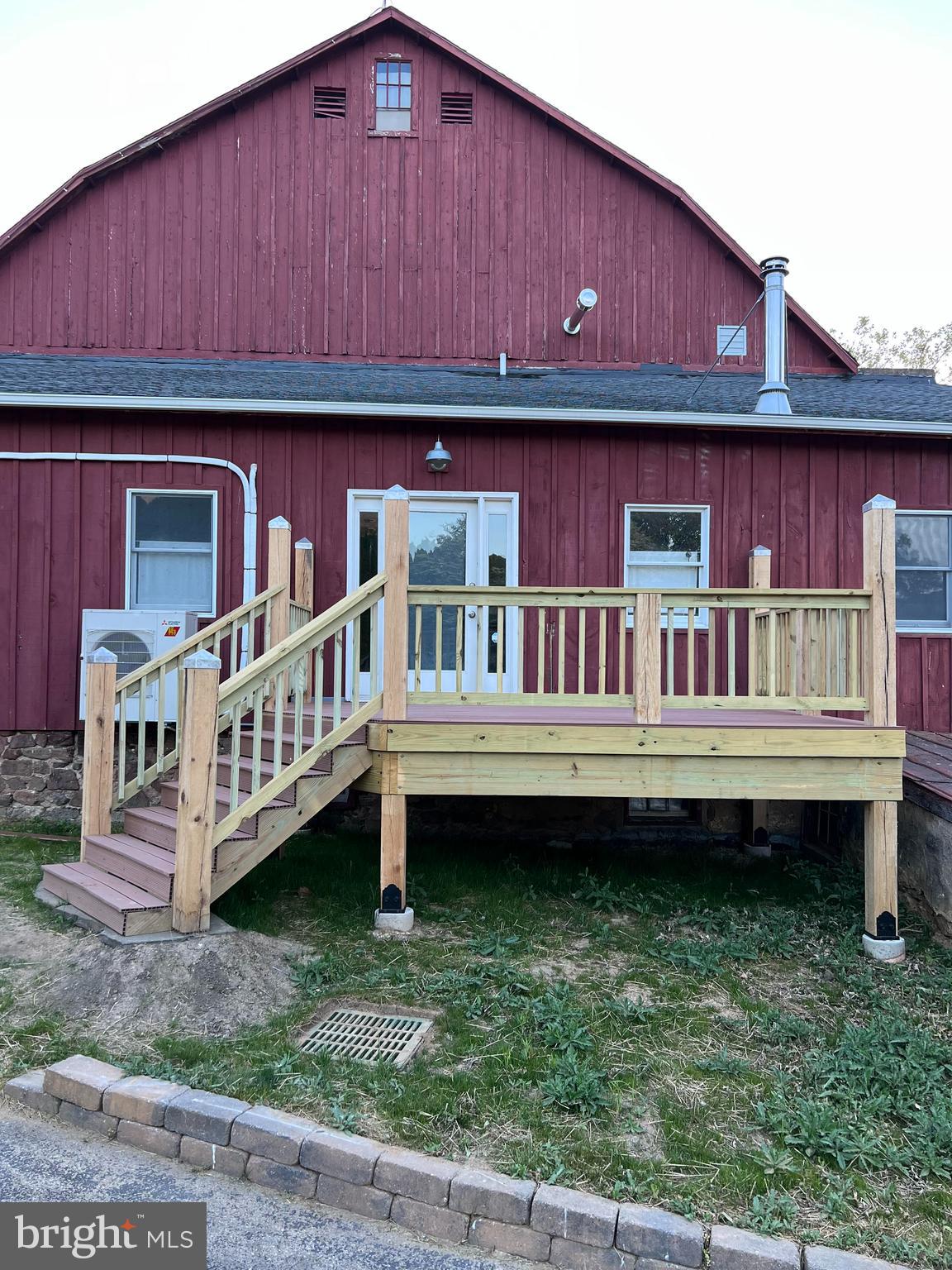 Real estate listing preview #24