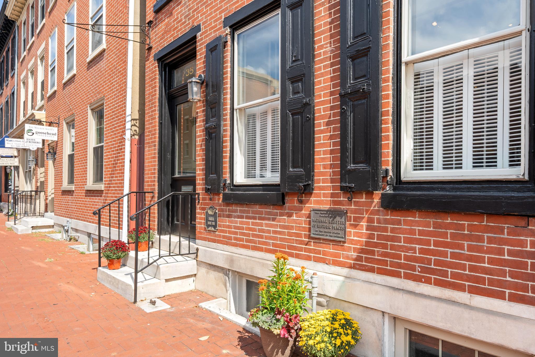 Real estate listing preview #2