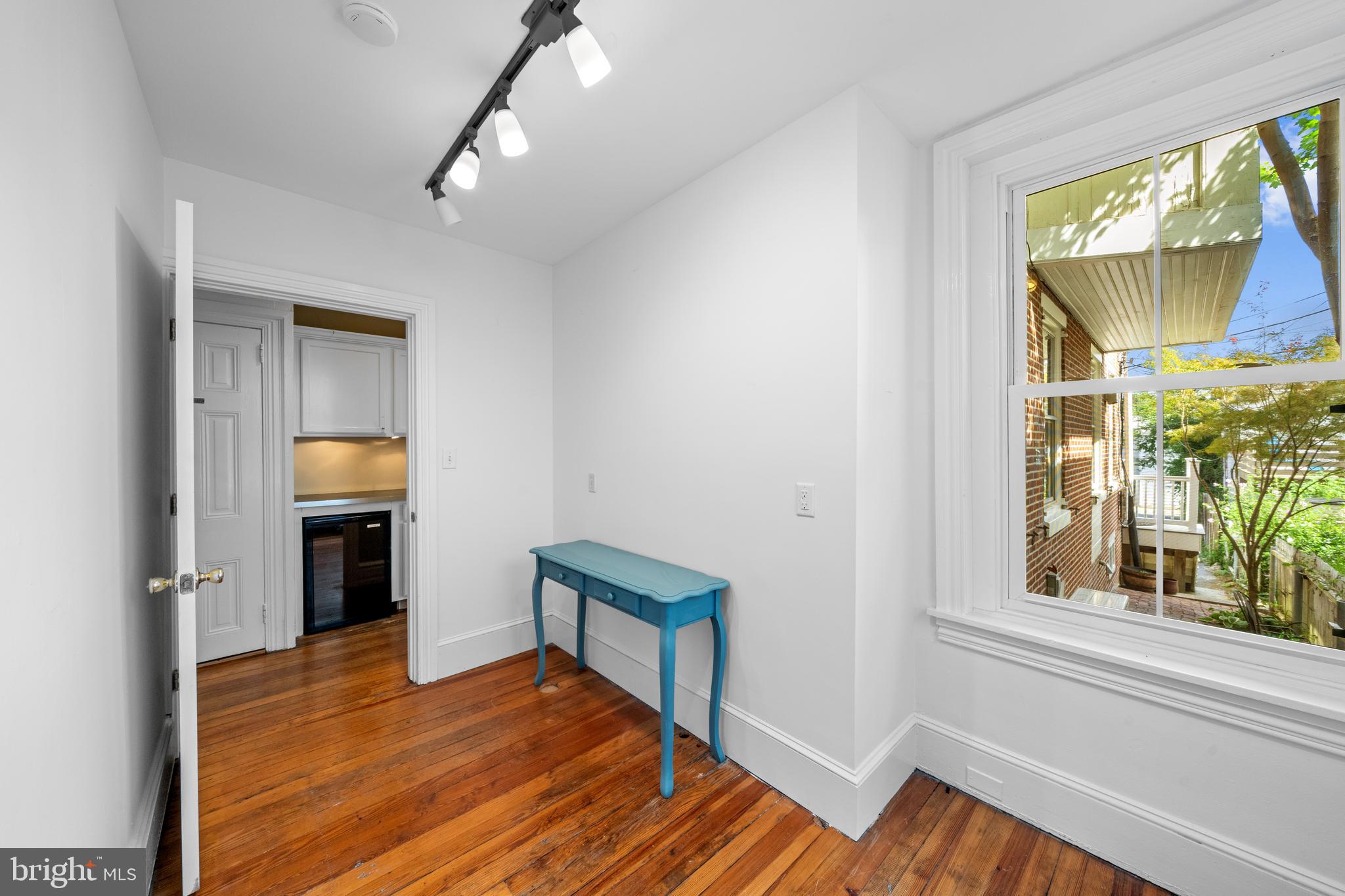 Real estate listing preview #13