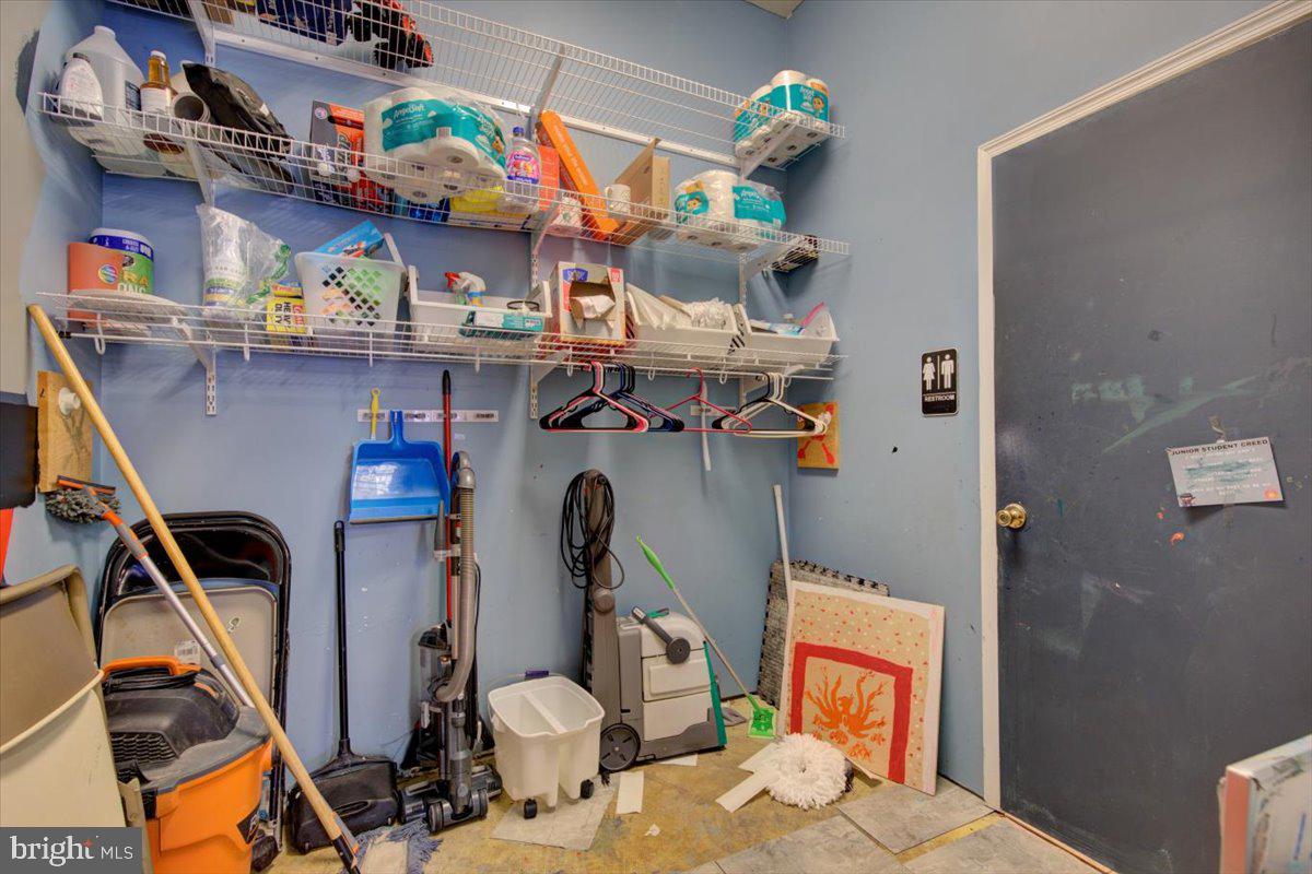 Real estate listing preview #14