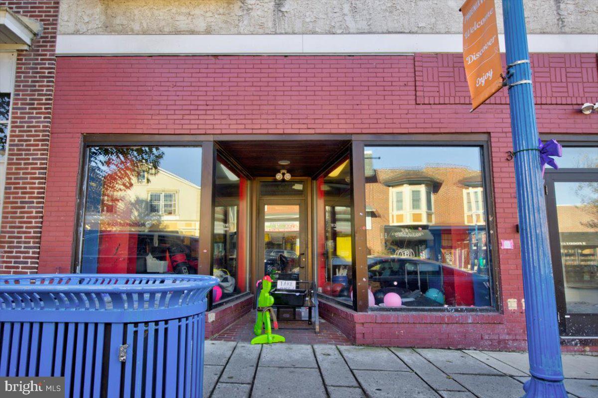 Real estate listing preview #4