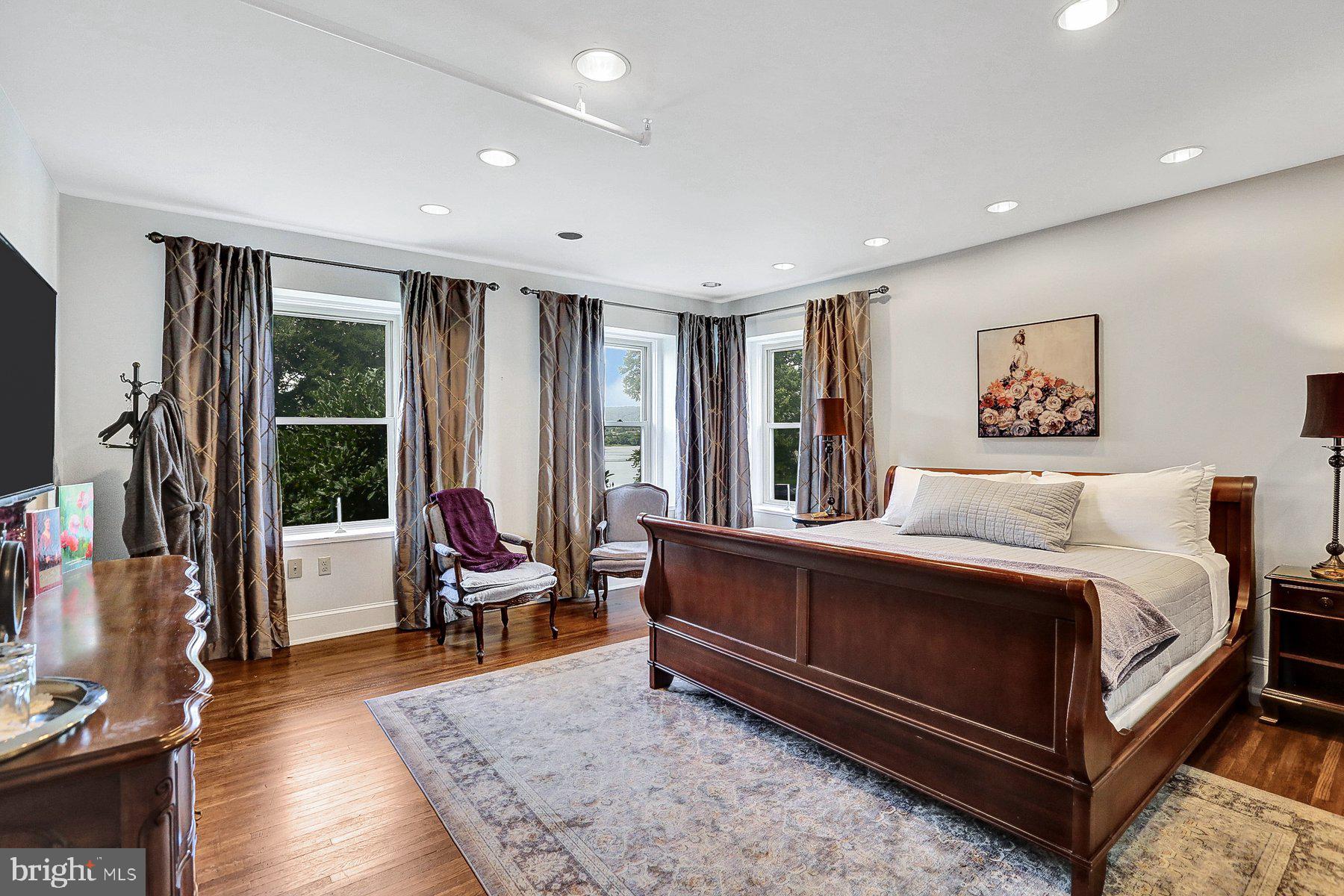 Real estate listing preview #34