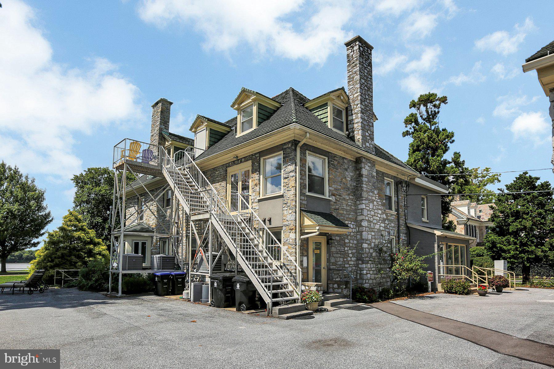 Real estate listing preview #42