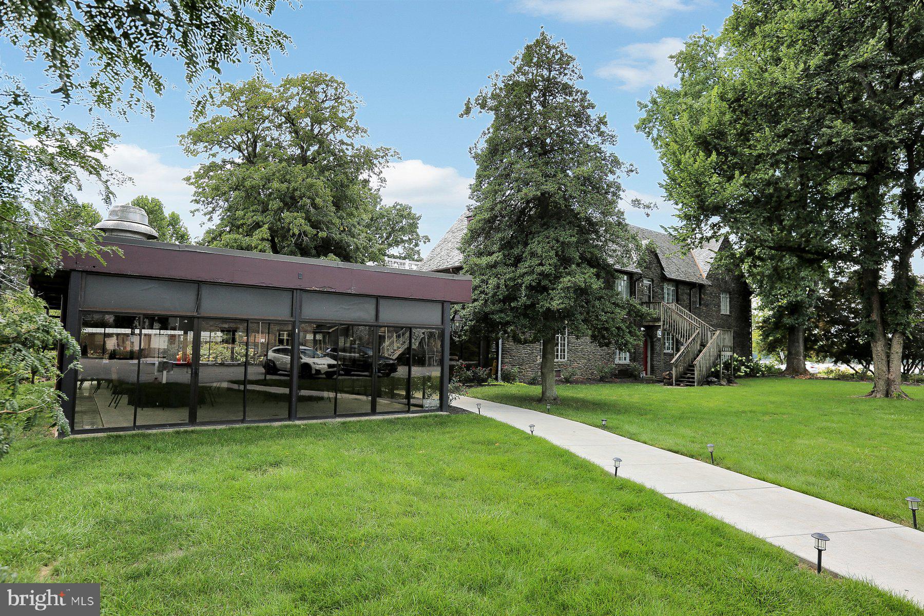 Real estate listing preview #58