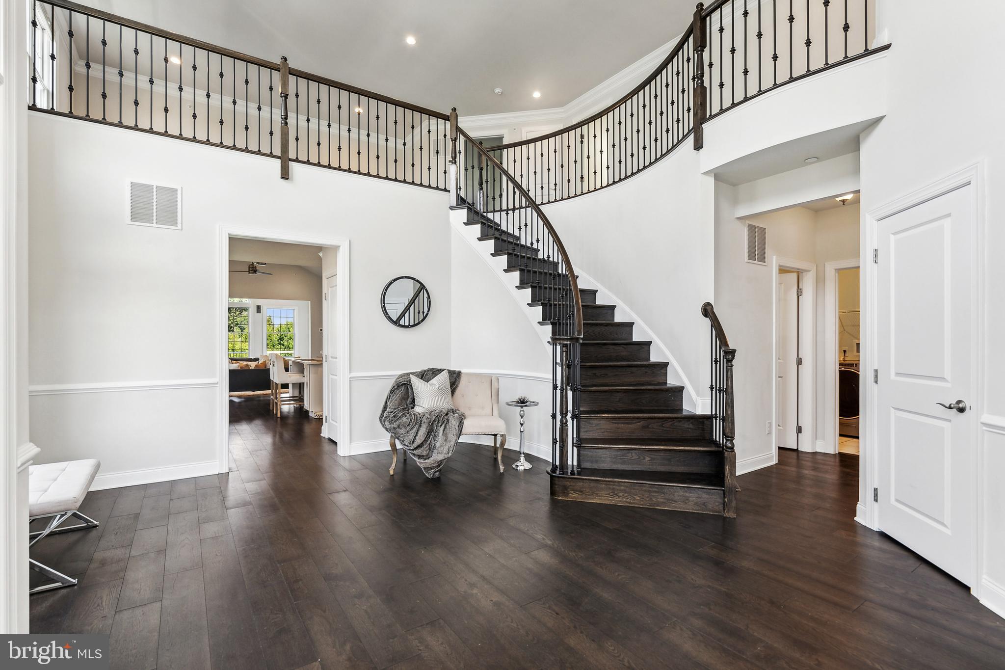 Real estate listing preview #6