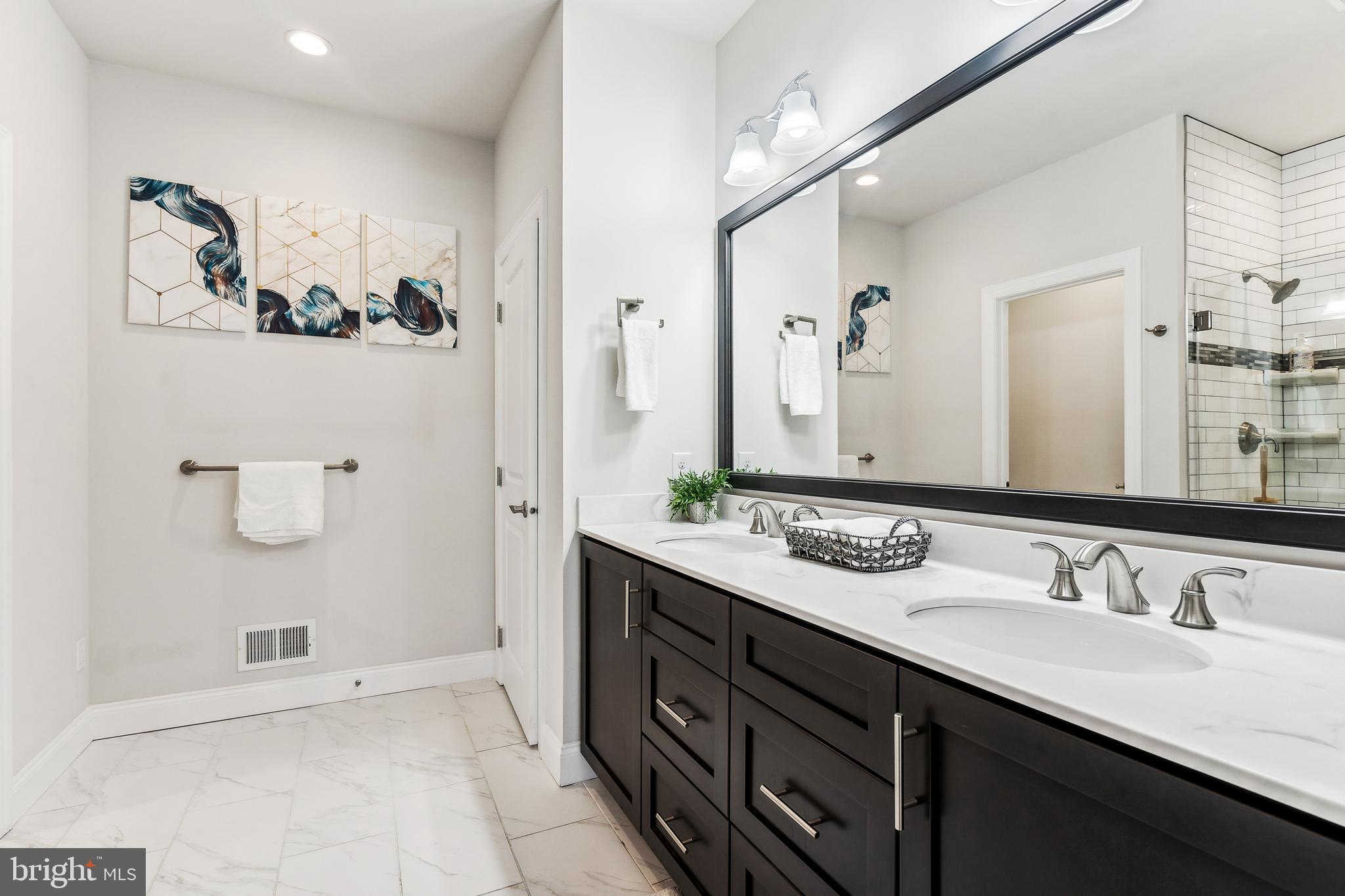 Real estate listing preview #22